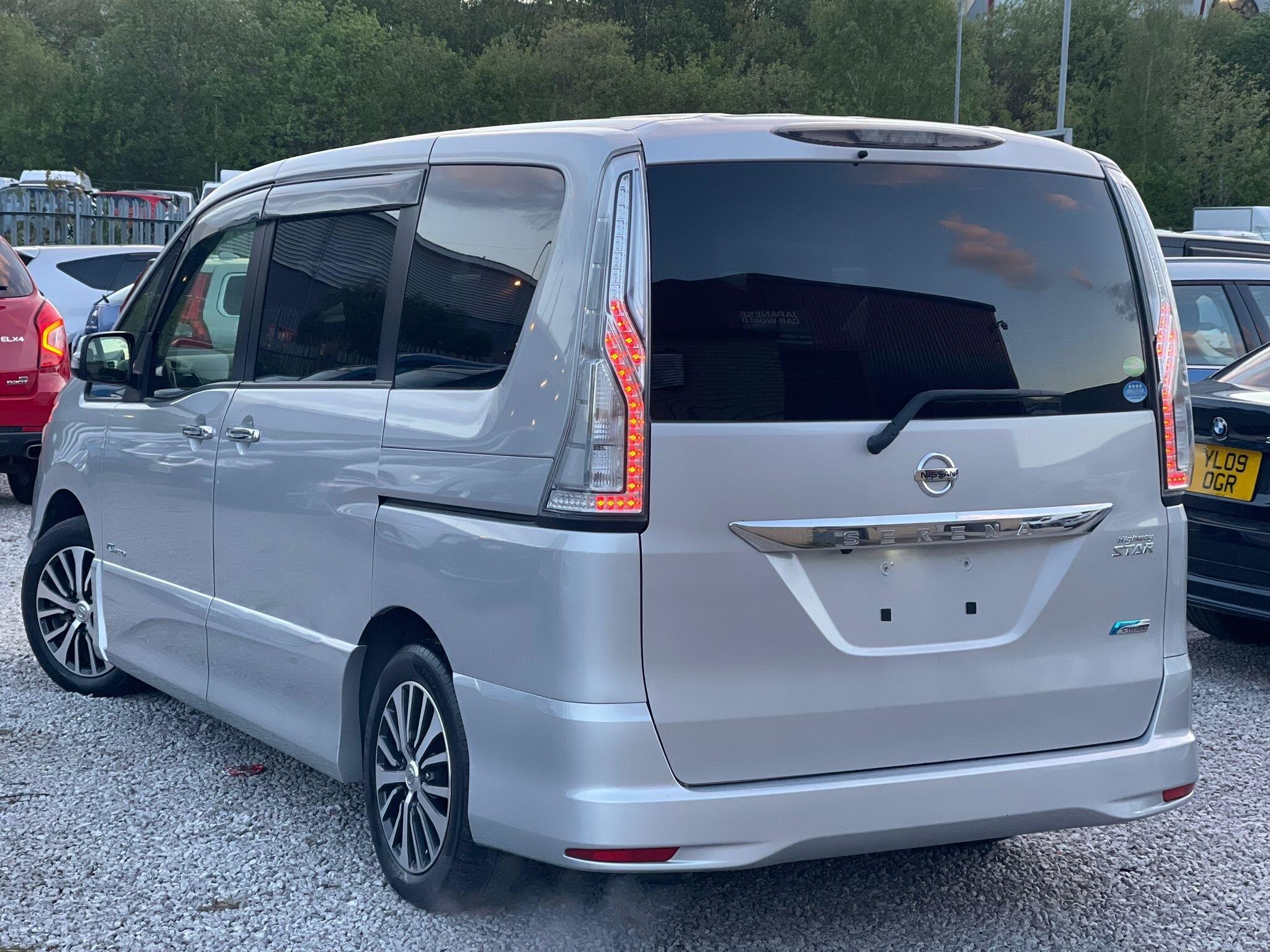 Nissan Serena - Image 4