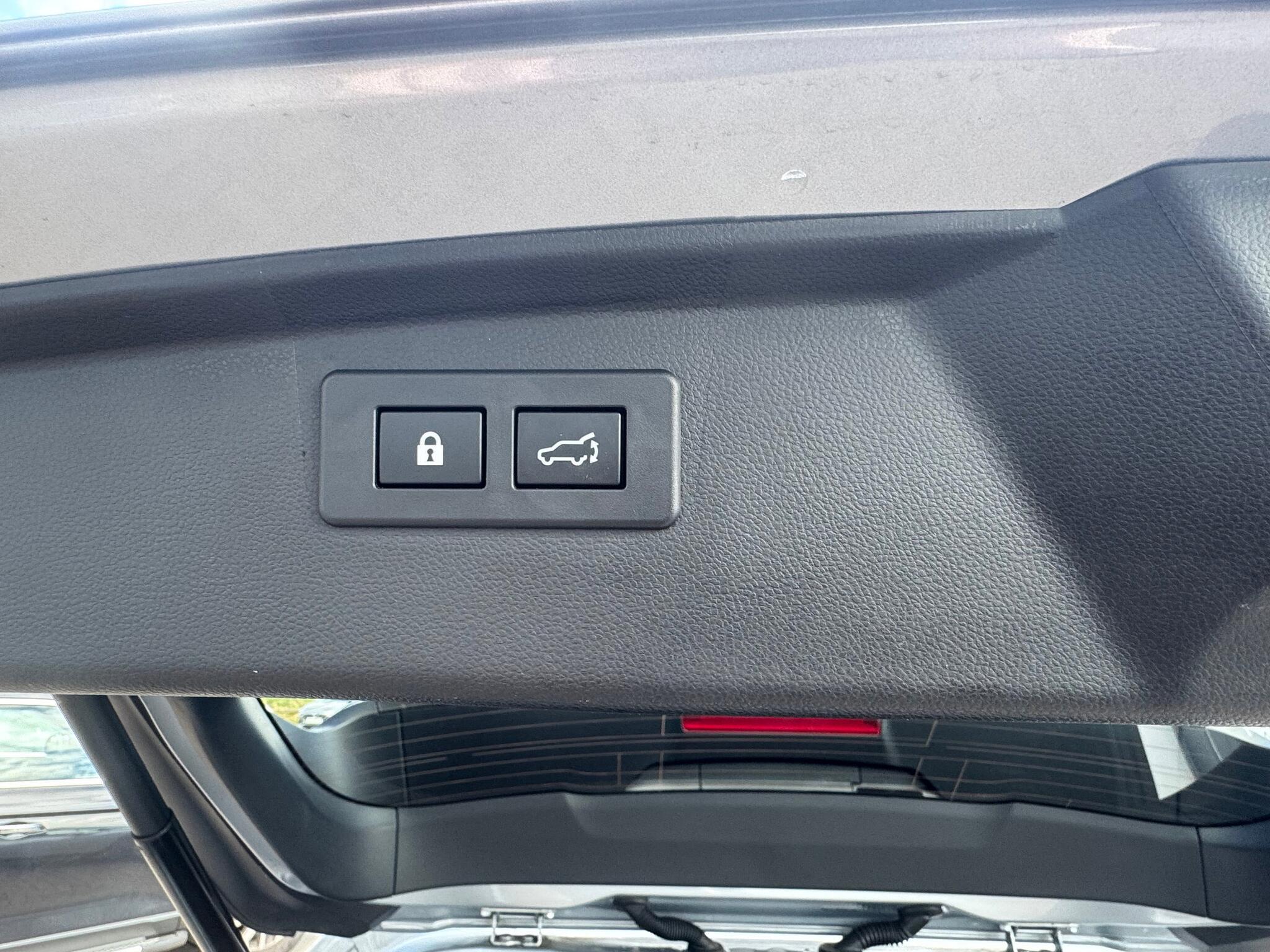 Subaru Outback - Image 10