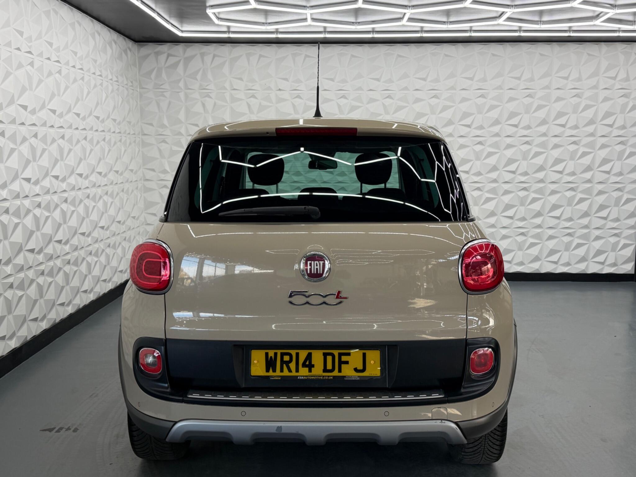 Fiat 500L - Image 11