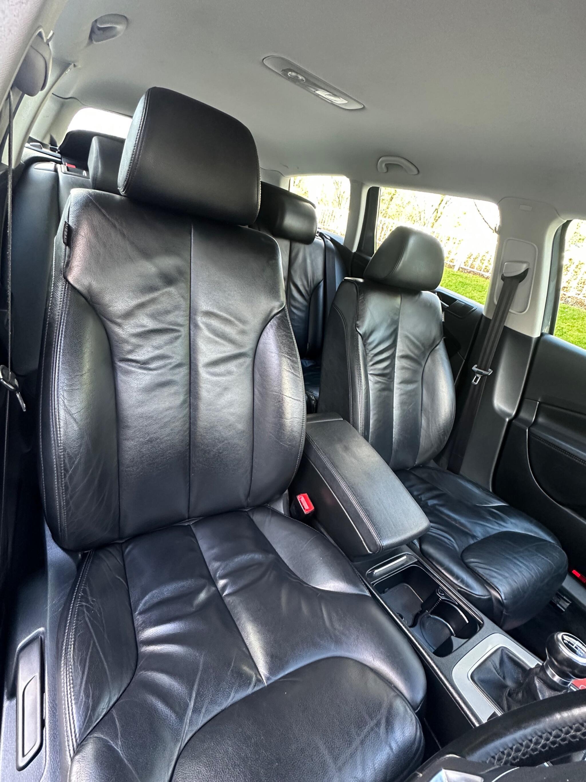 Volkswagen Passat - Image 31