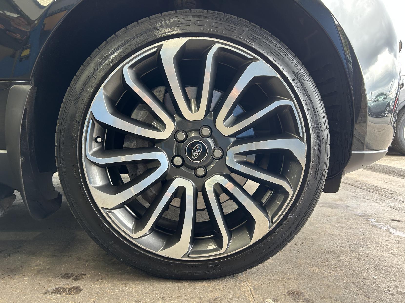 Land Rover Range Rover - Image 16