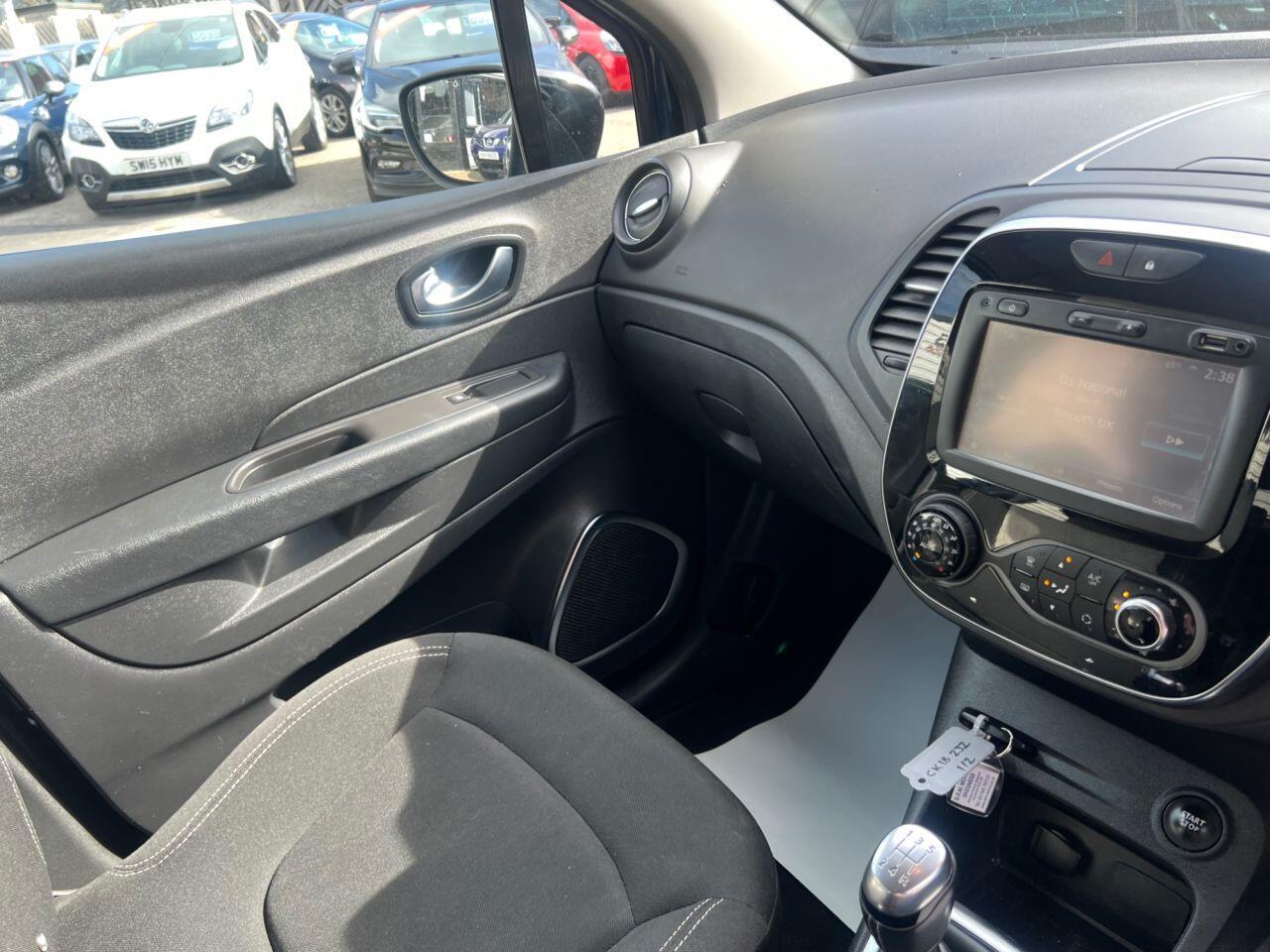 Renault Captur - Image 26