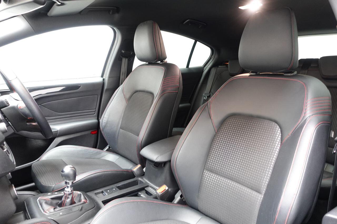 Ford Focus - Image 17