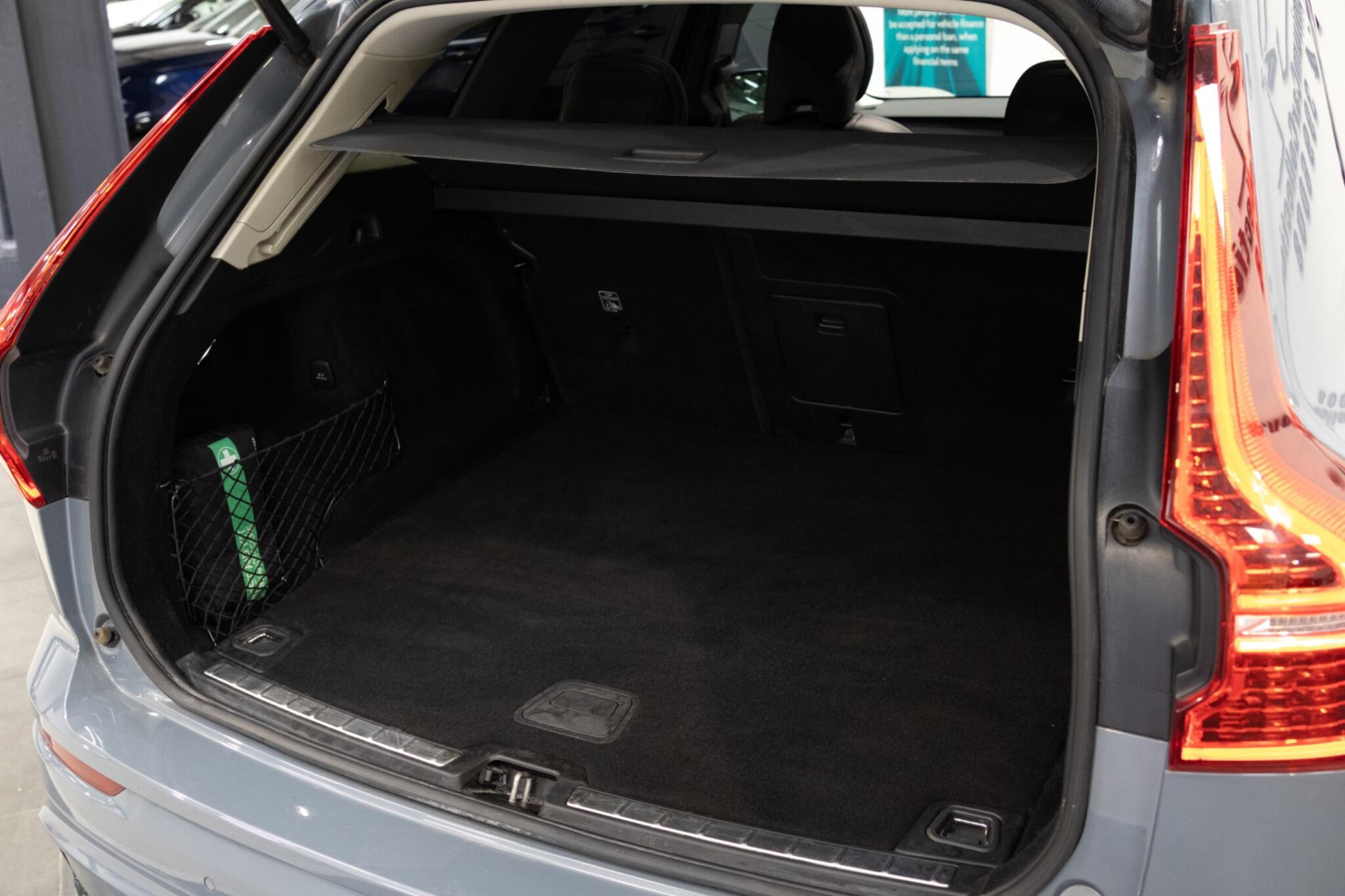 Volvo XC60 - Image 10