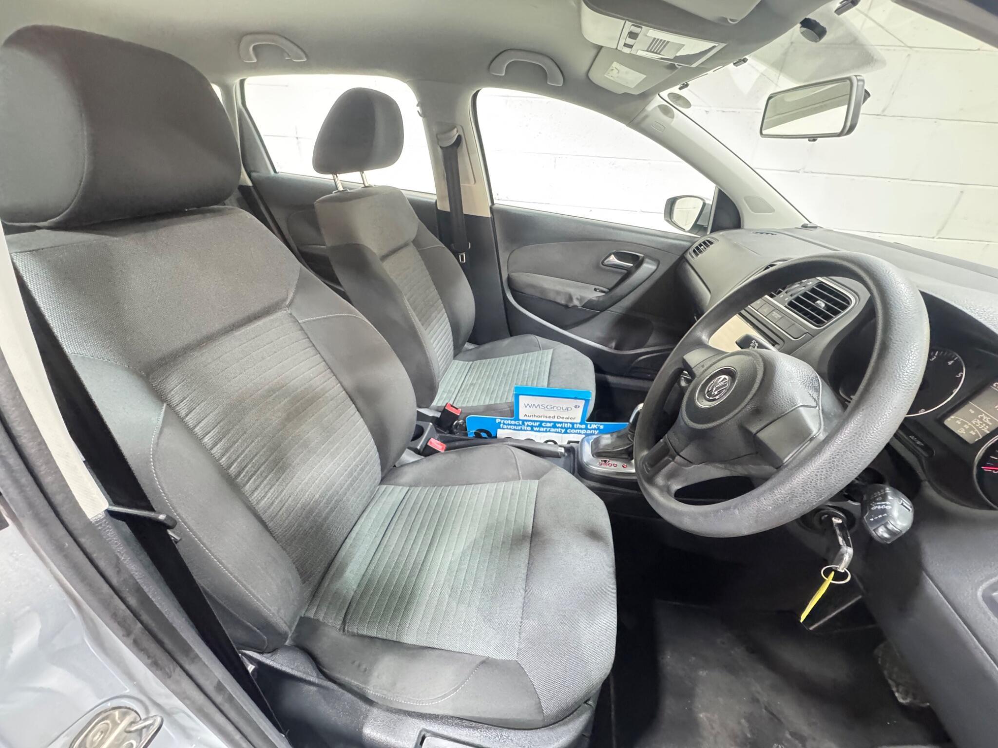 Volkswagen Polo - Image 8