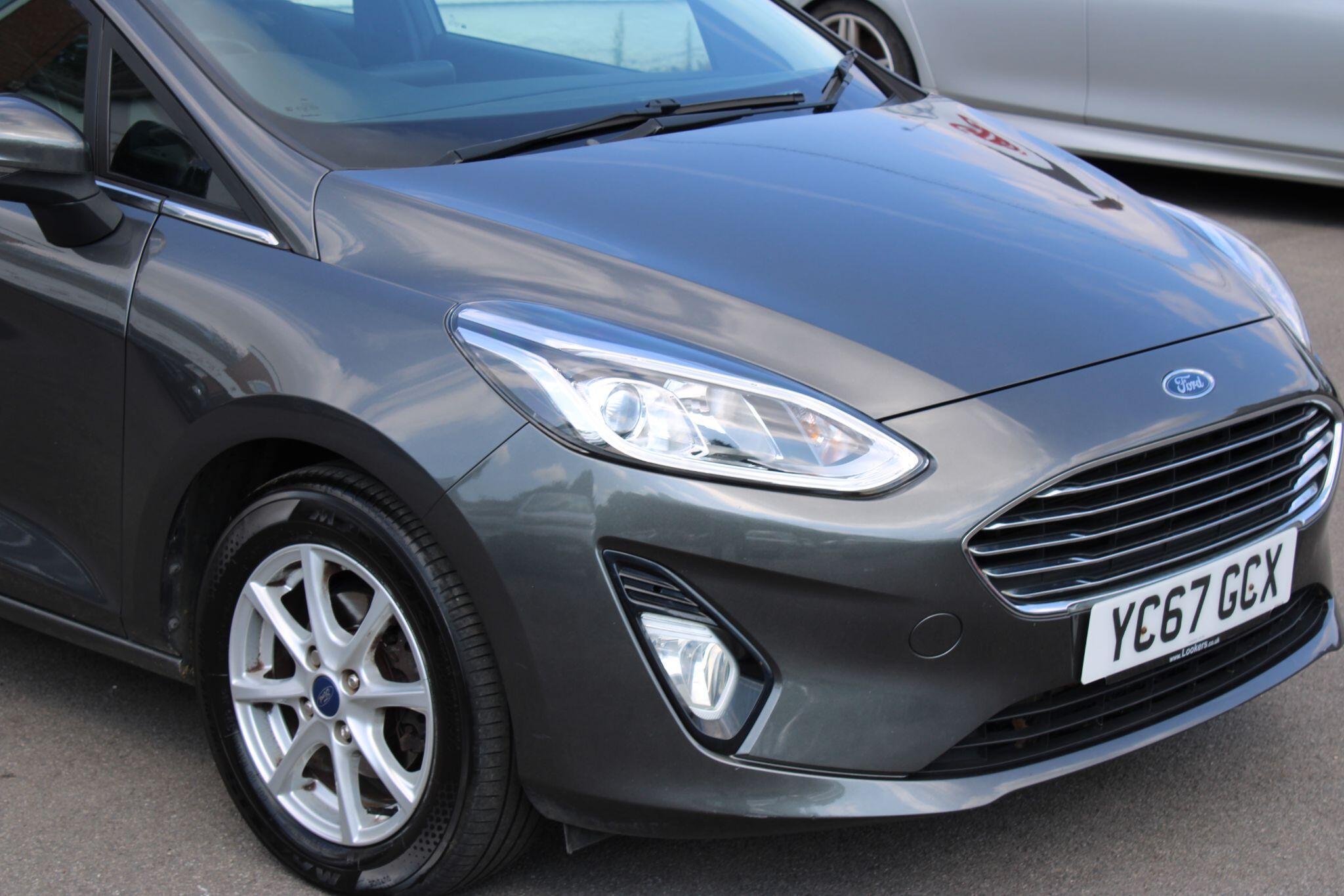 Ford Fiesta - Image 10
