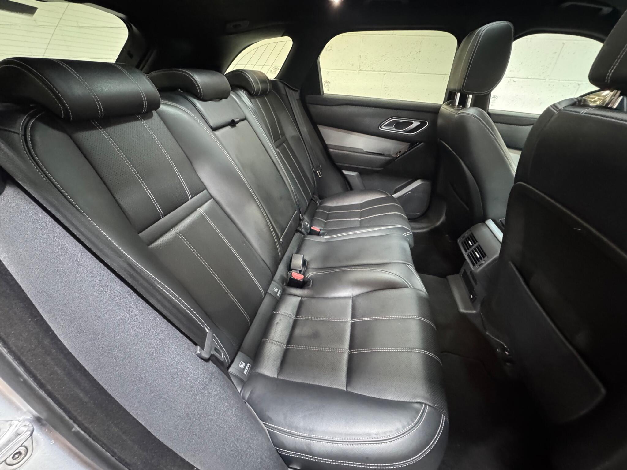 Land Rover Range Rover Velar - Image 12