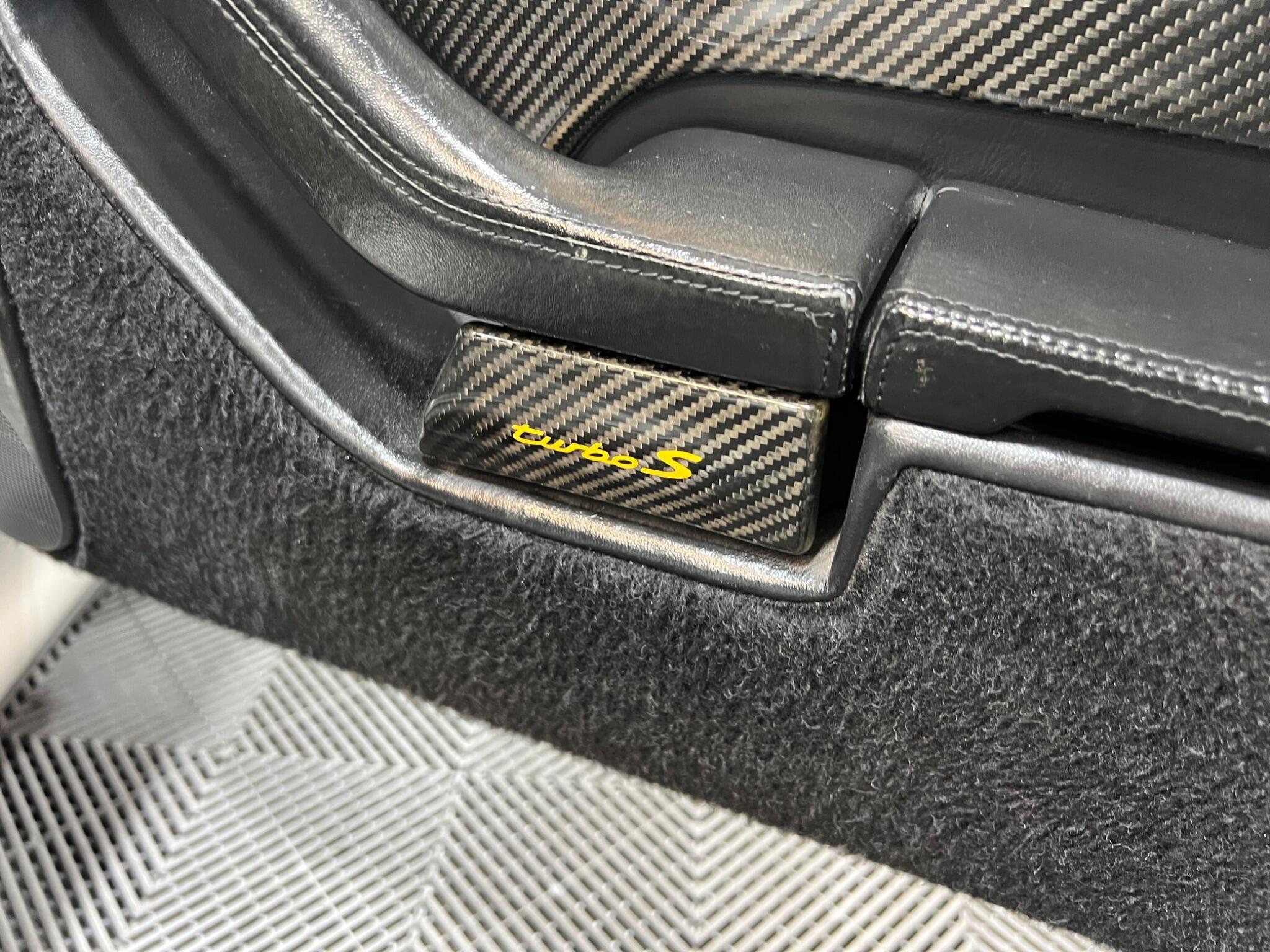 Porsche 911 - Image 19