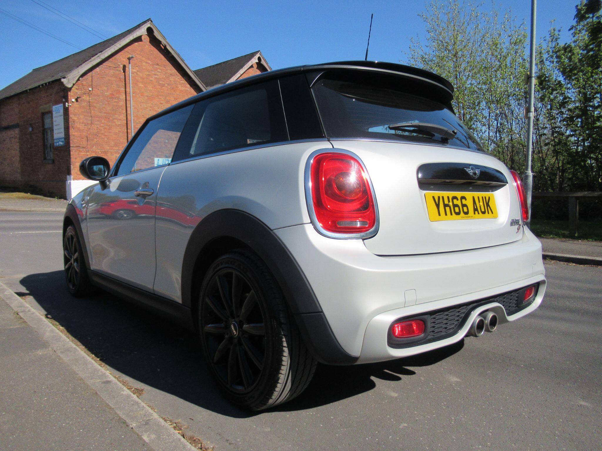 MINI Hatch - Image 5