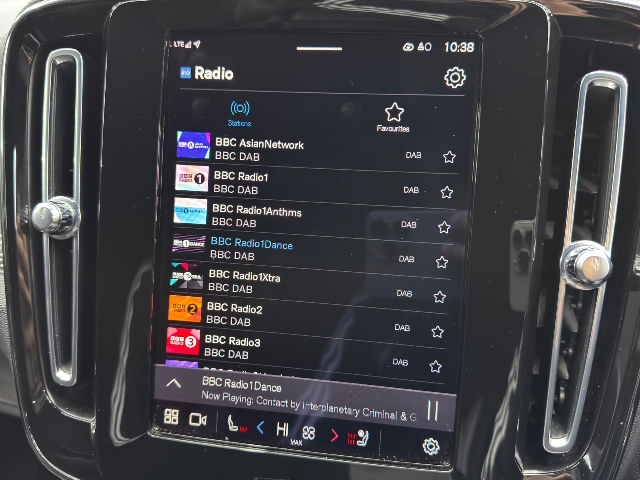 Volvo XC40 - Image 30