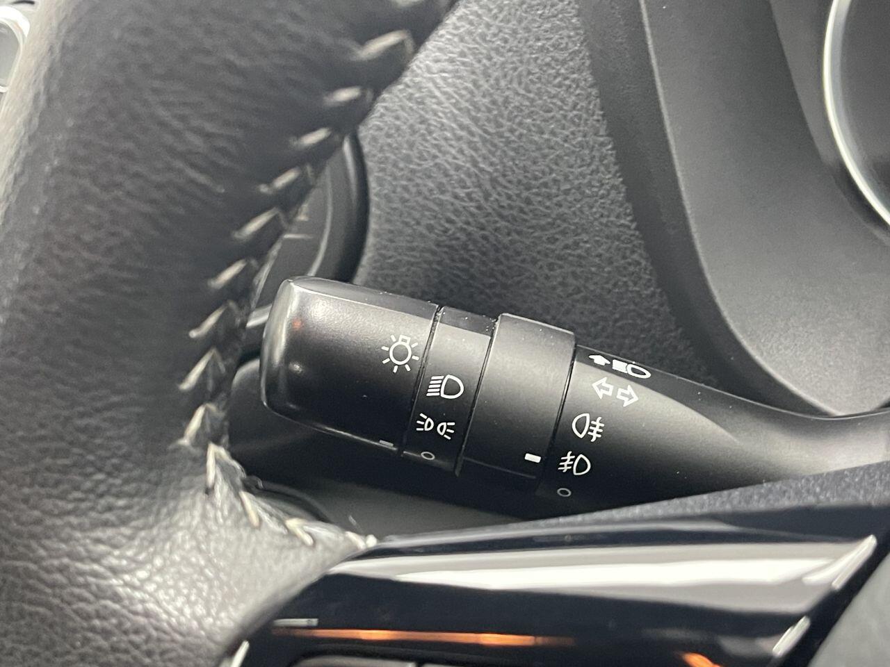 Toyota Yaris - Image 32