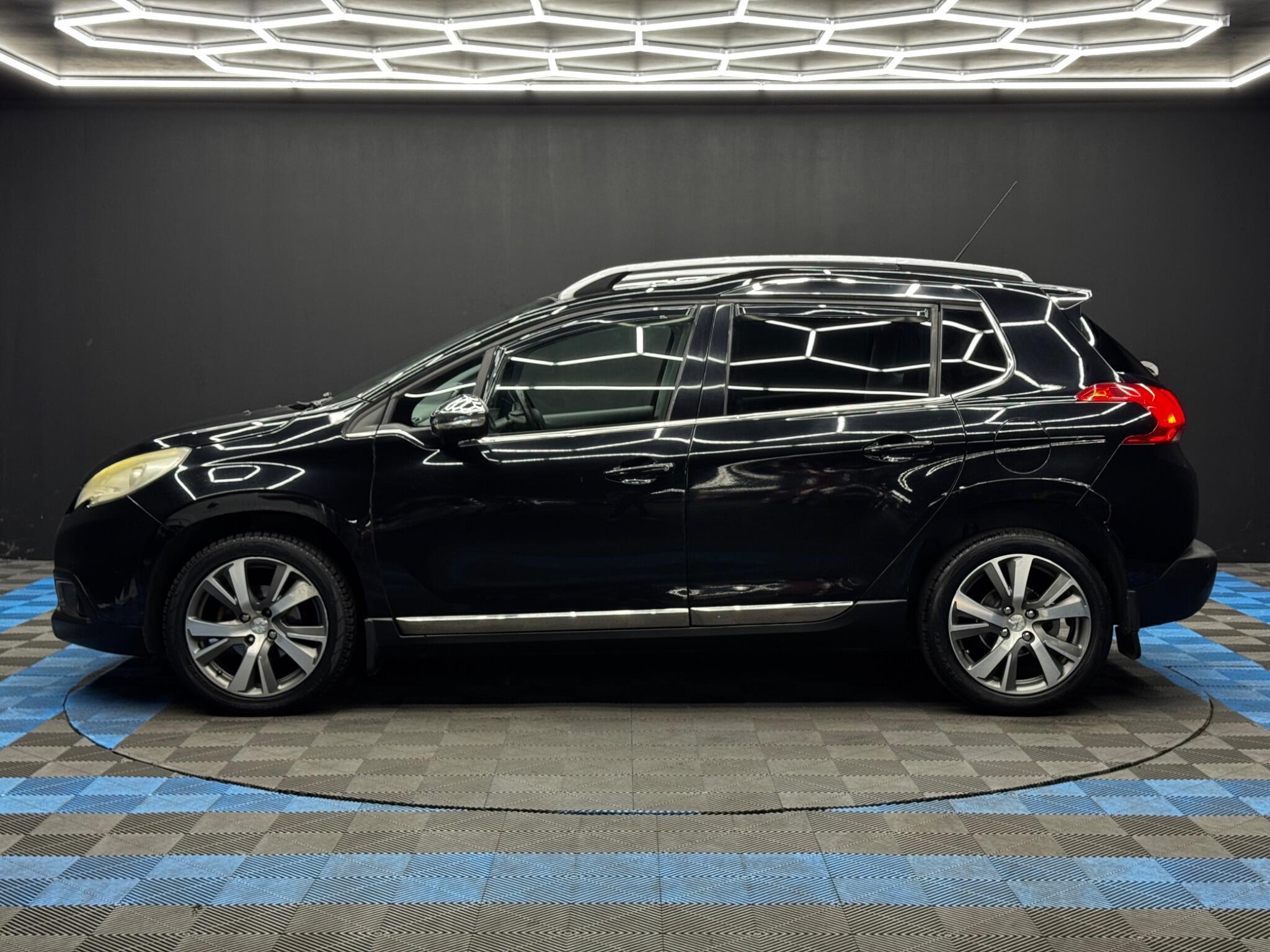 Peugeot 2008 - Image 8