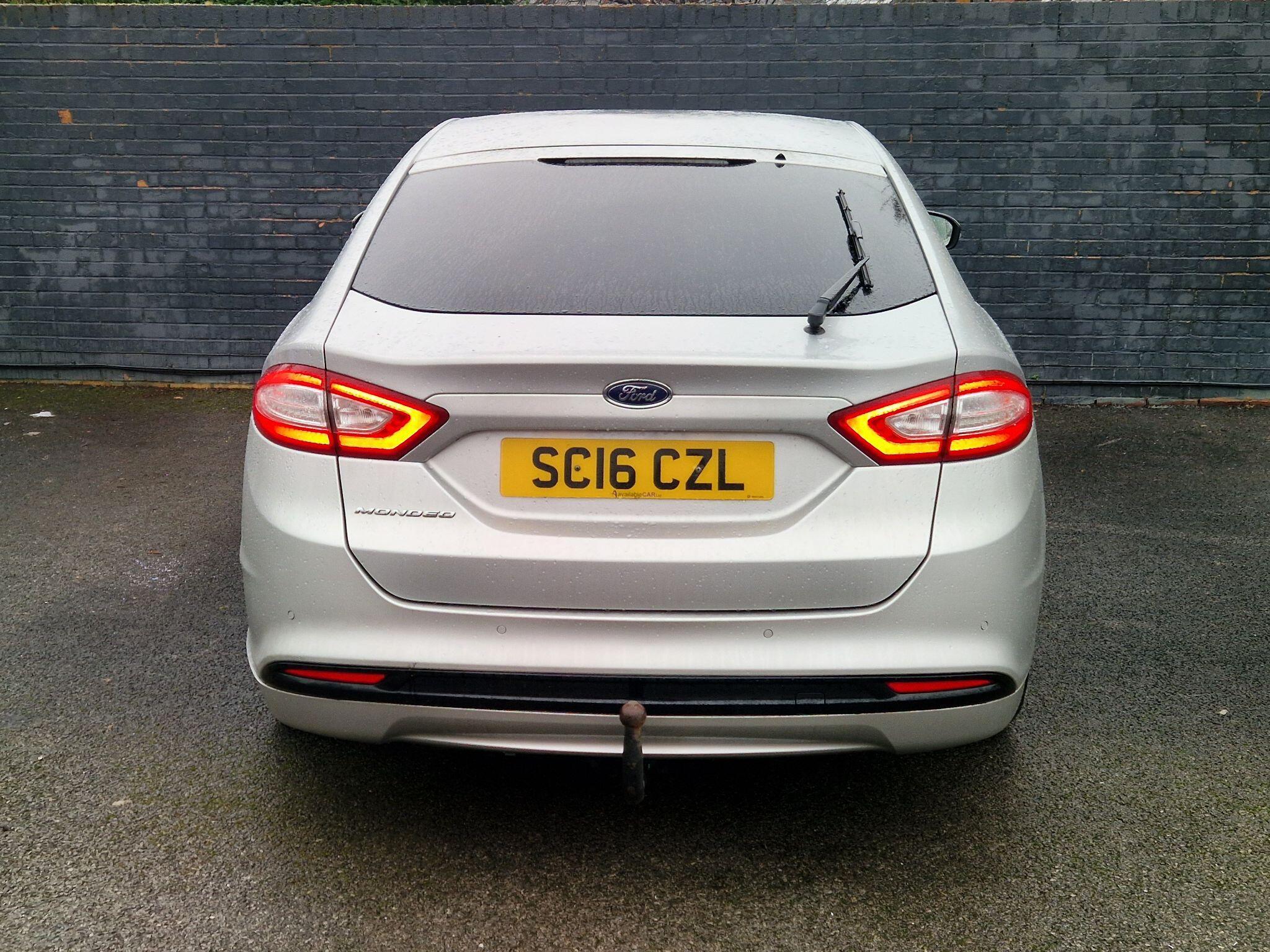Ford Mondeo - Image 8