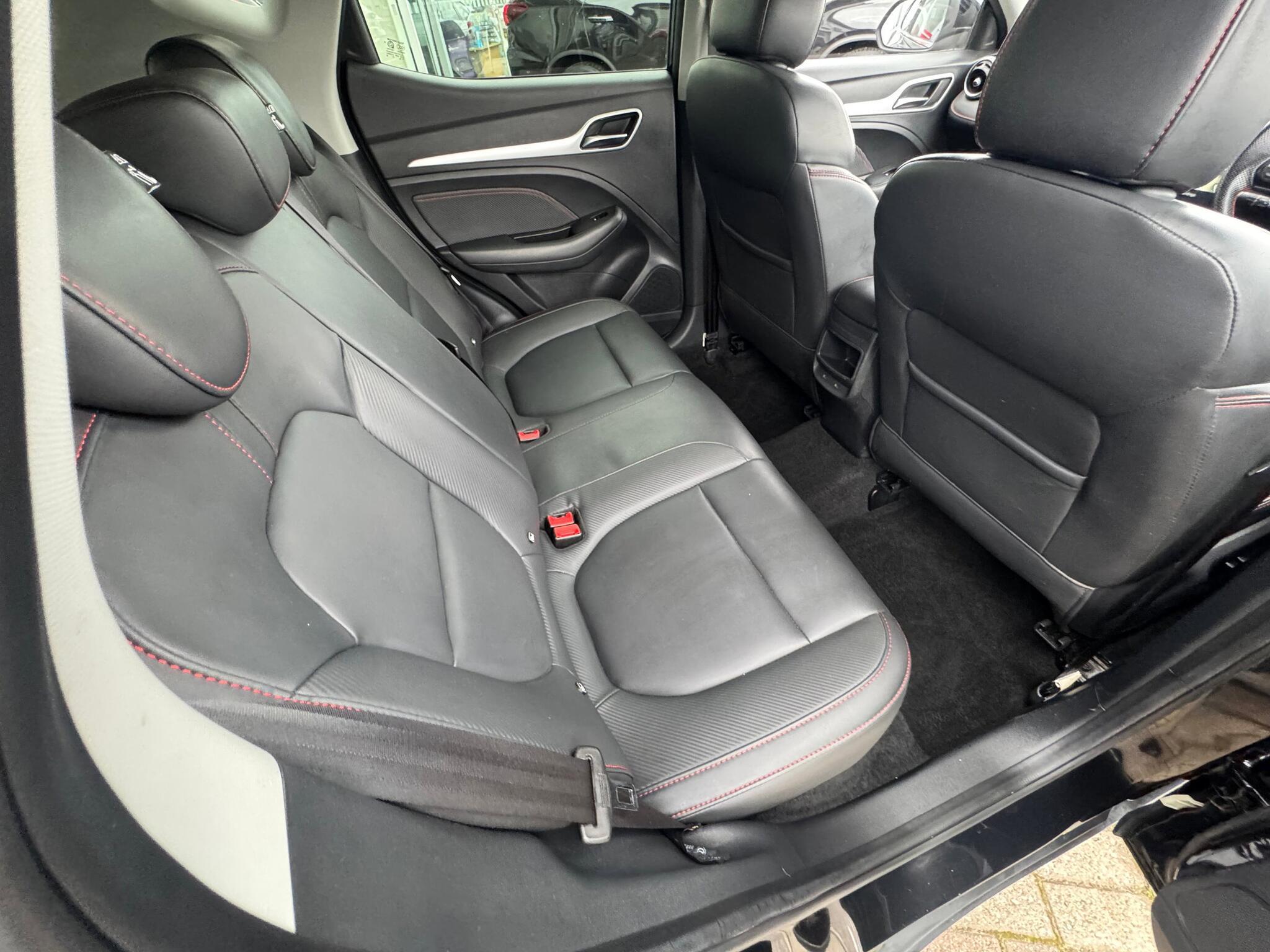 MG MG ZS - Image 8