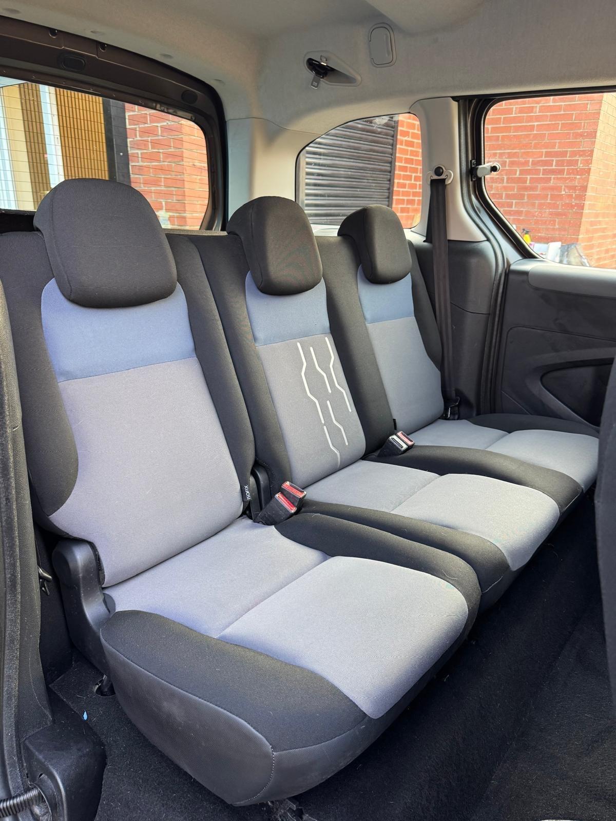 Peugeot Partner Tepee - Image 15