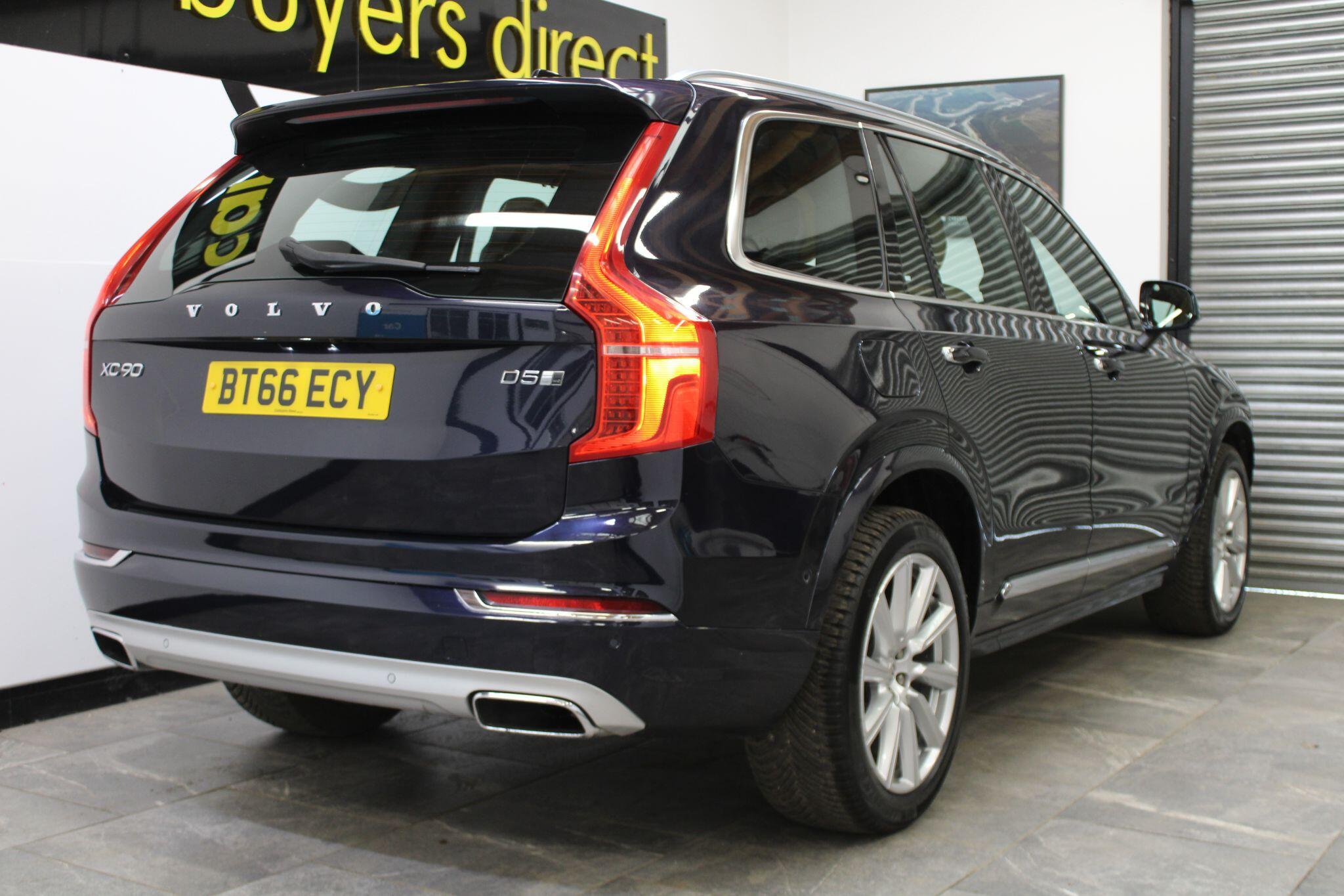 Volvo XC90 - Image 18