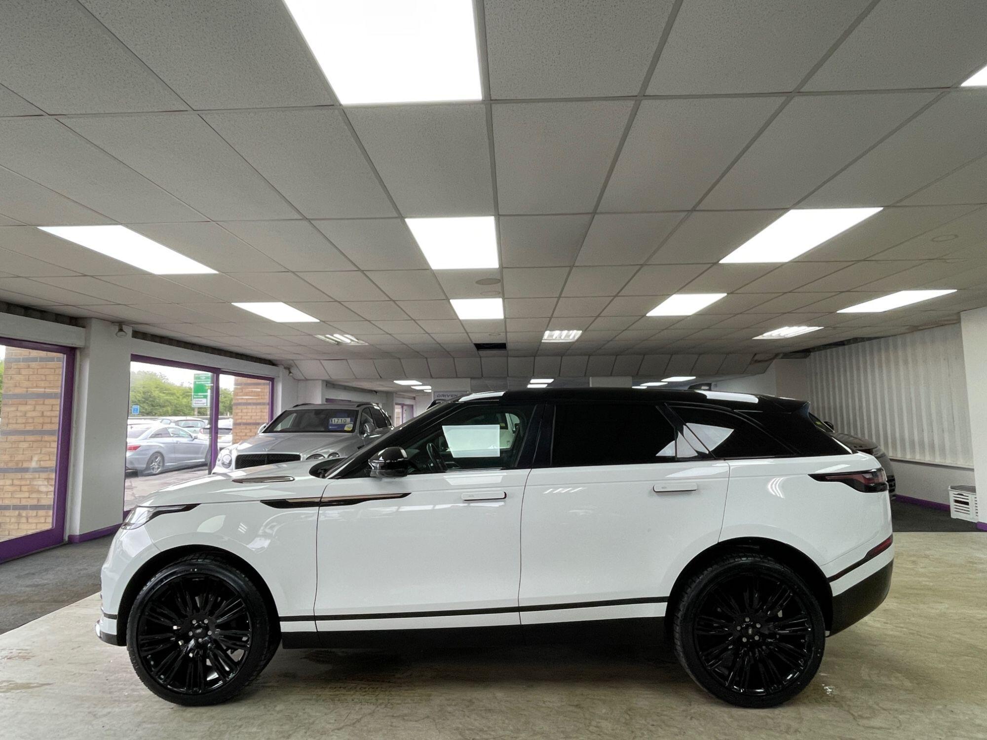 Land Rover Range Rover Velar - Image 13