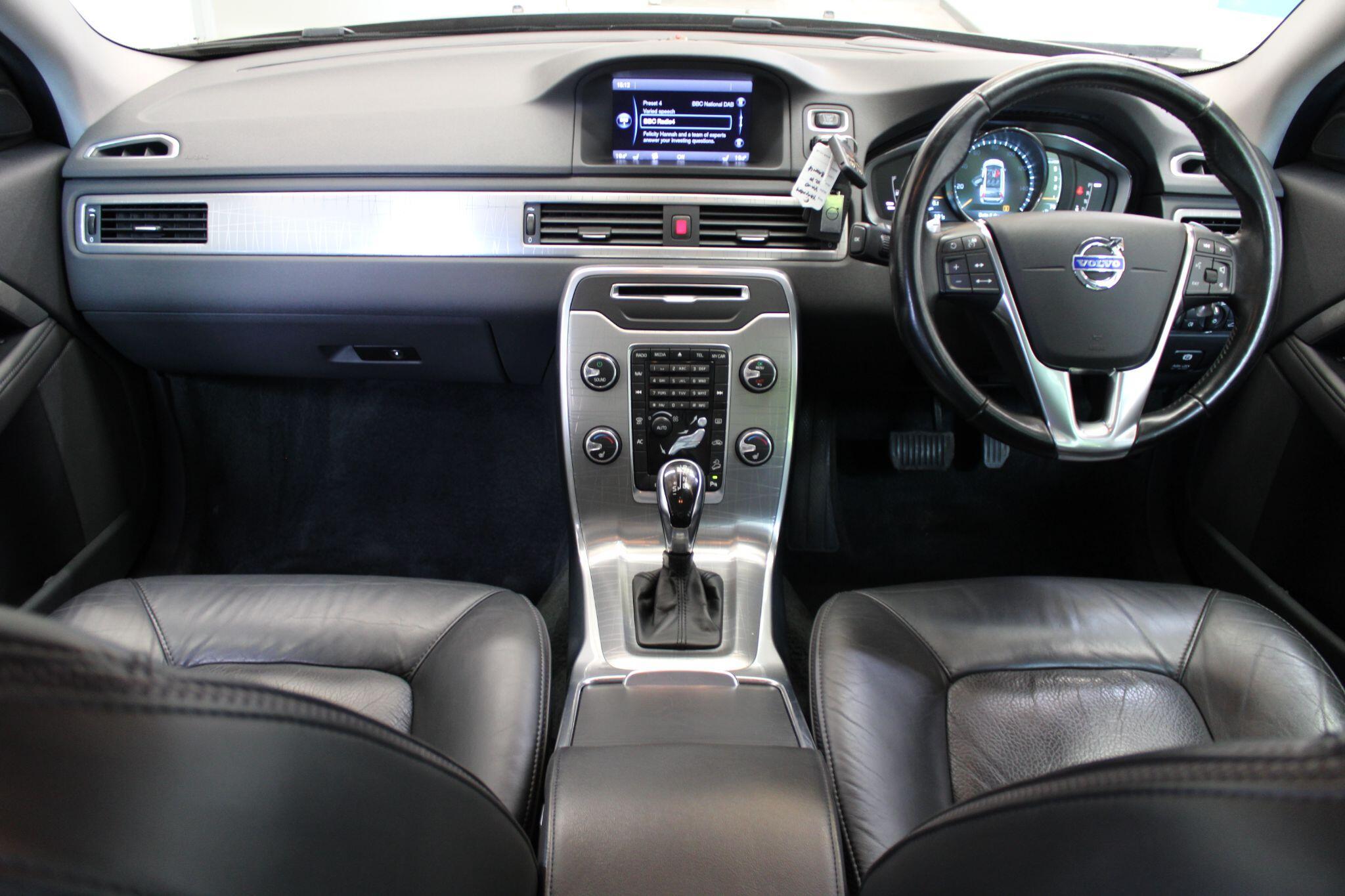 Volvo XC70 - Image 38