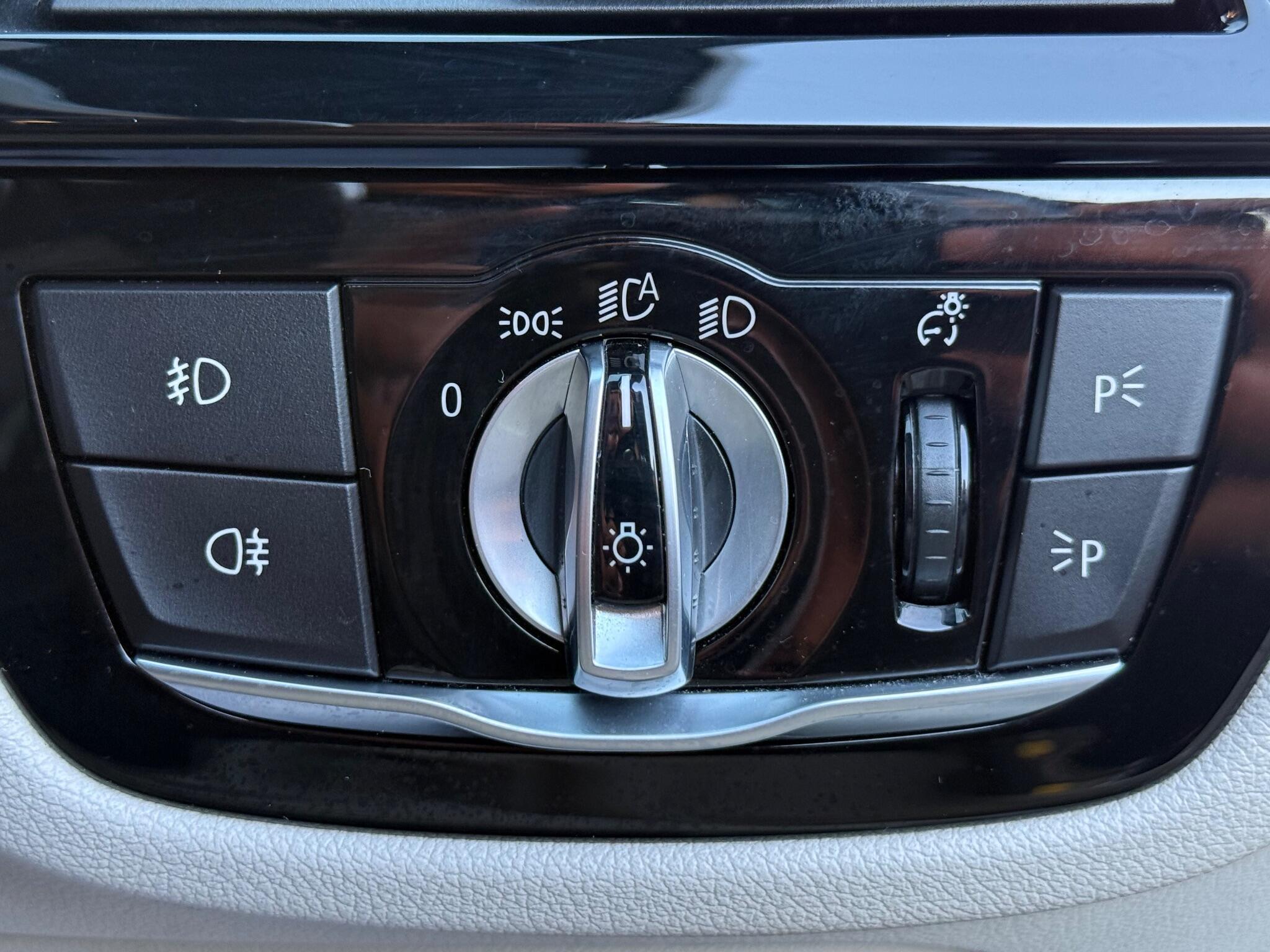 BMW 5 Series - Image 26