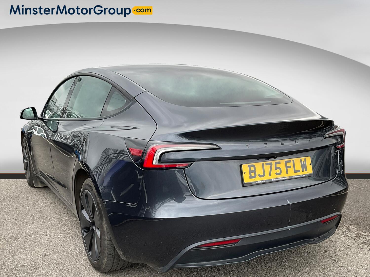 Tesla Model 3 - Image 4