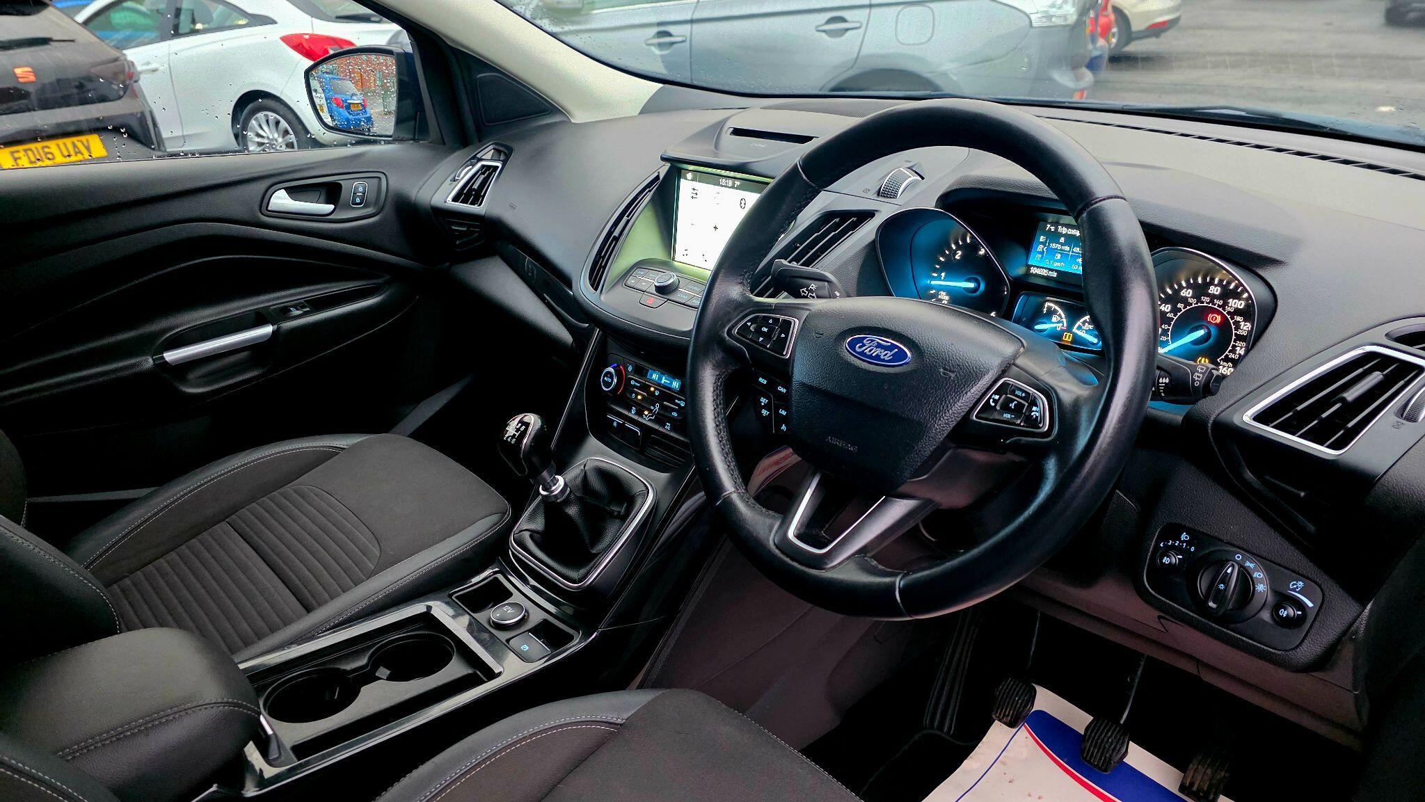 Ford Kuga - Image 12