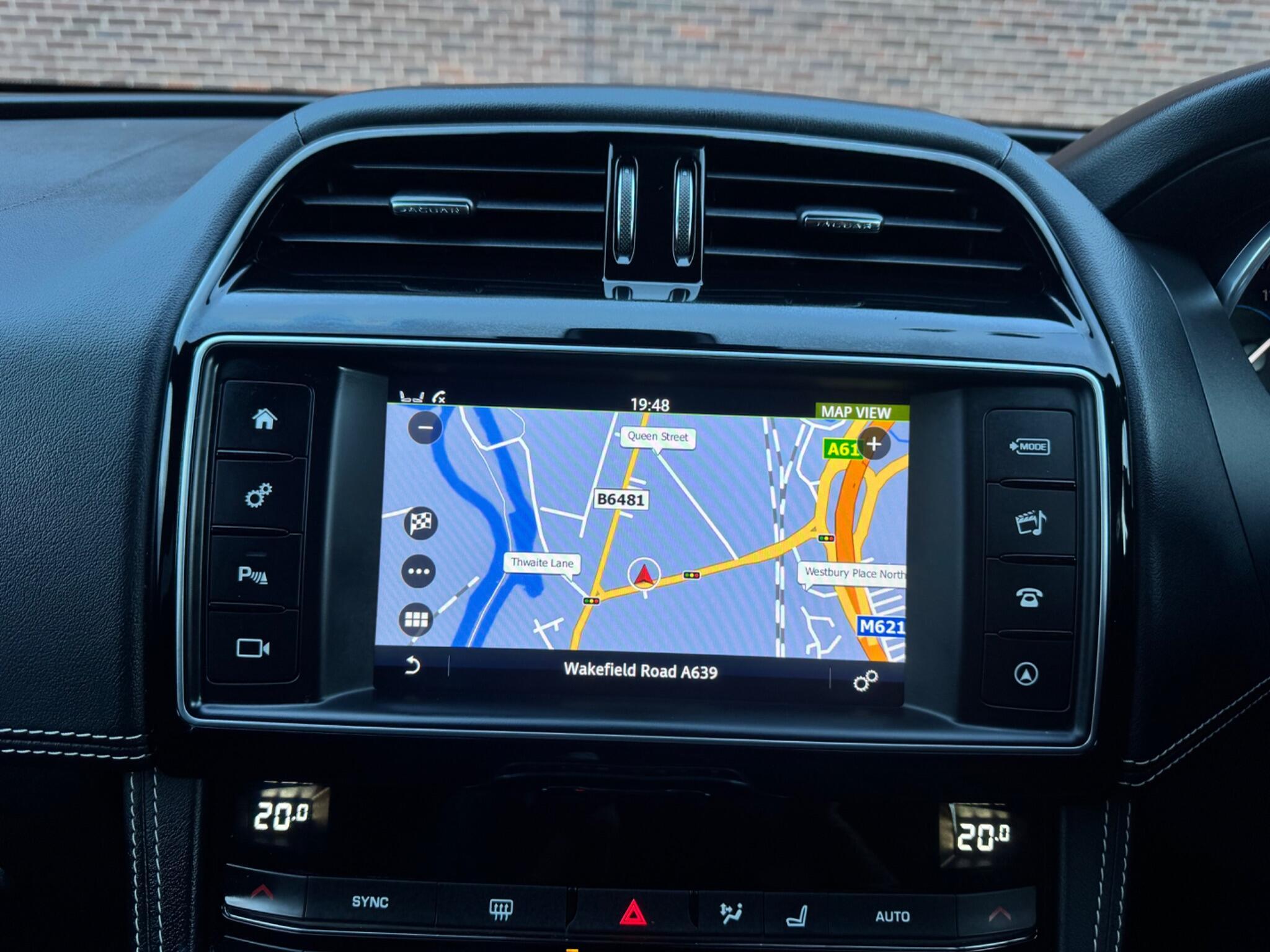 Jaguar F-Pace - Image 40