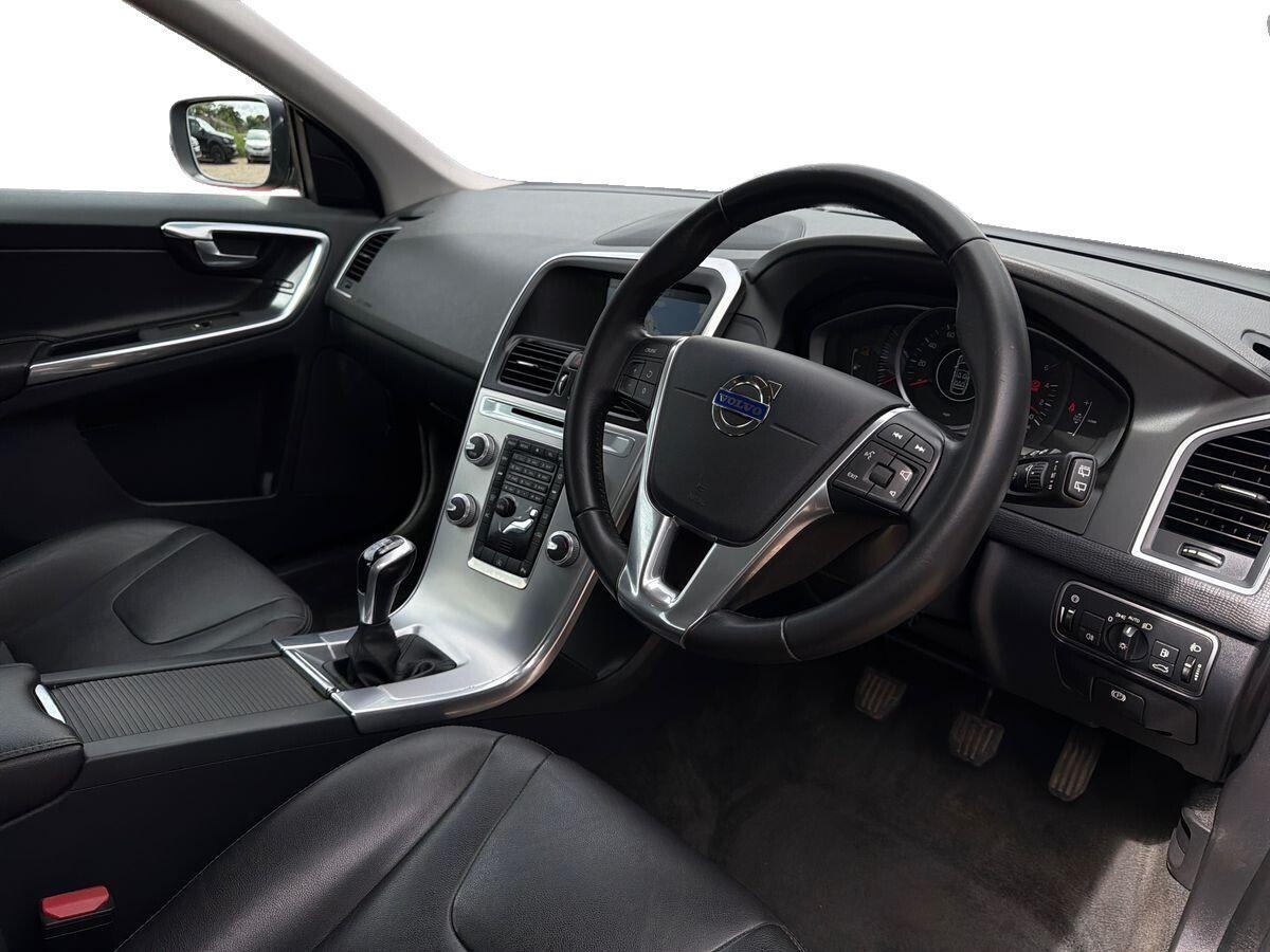 Volvo XC60 - Image 15