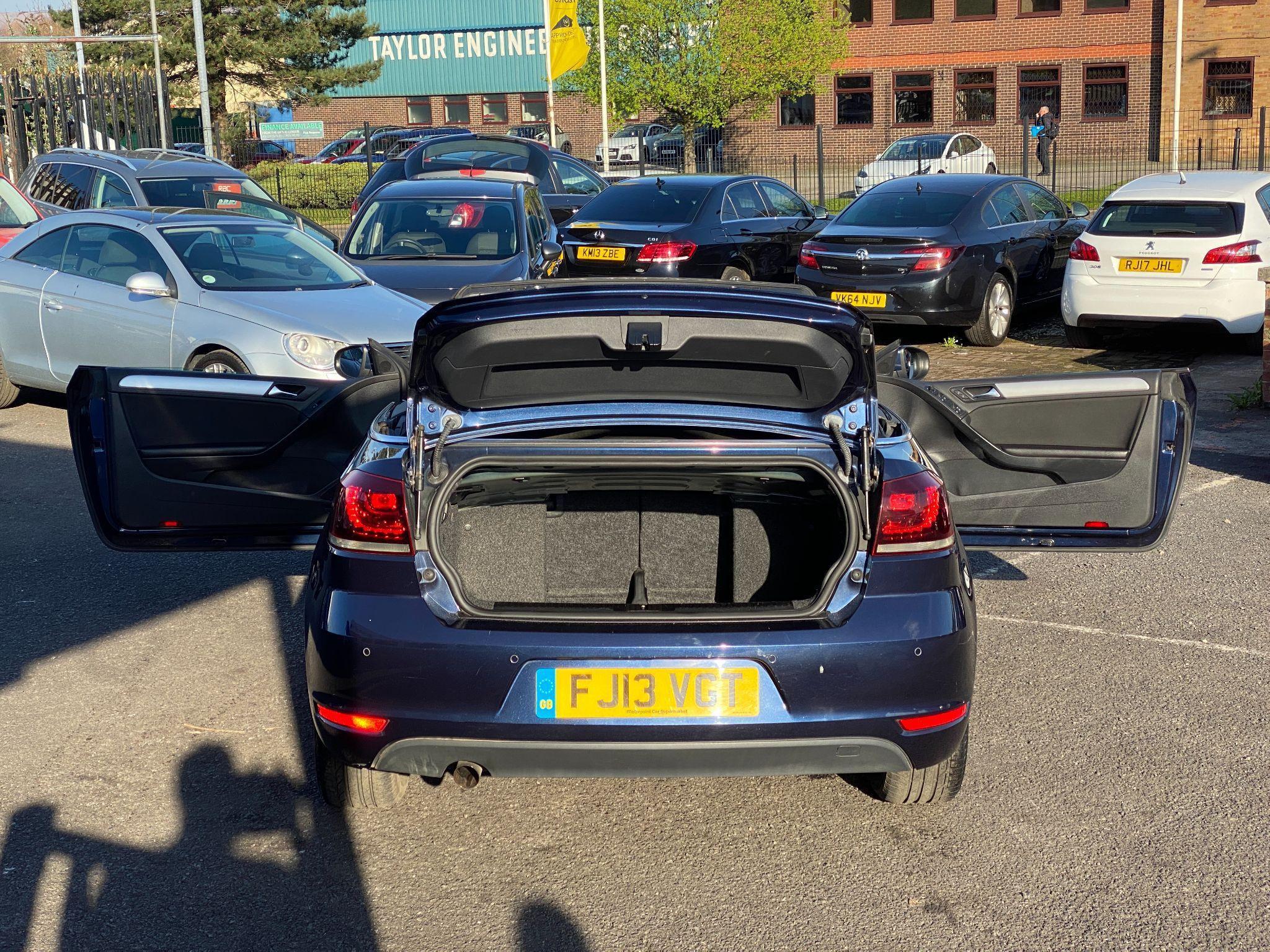 Volkswagen Golf - Image 22