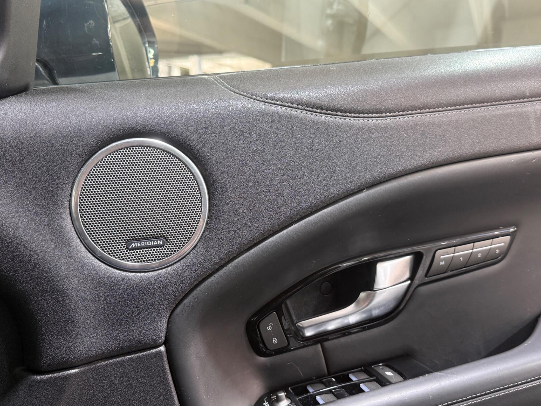 Land Rover Range Rover Evoque - Image 15