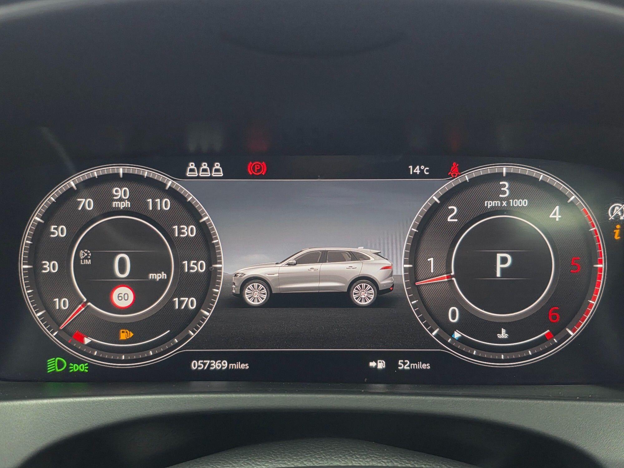 Jaguar F-Pace - Image 34