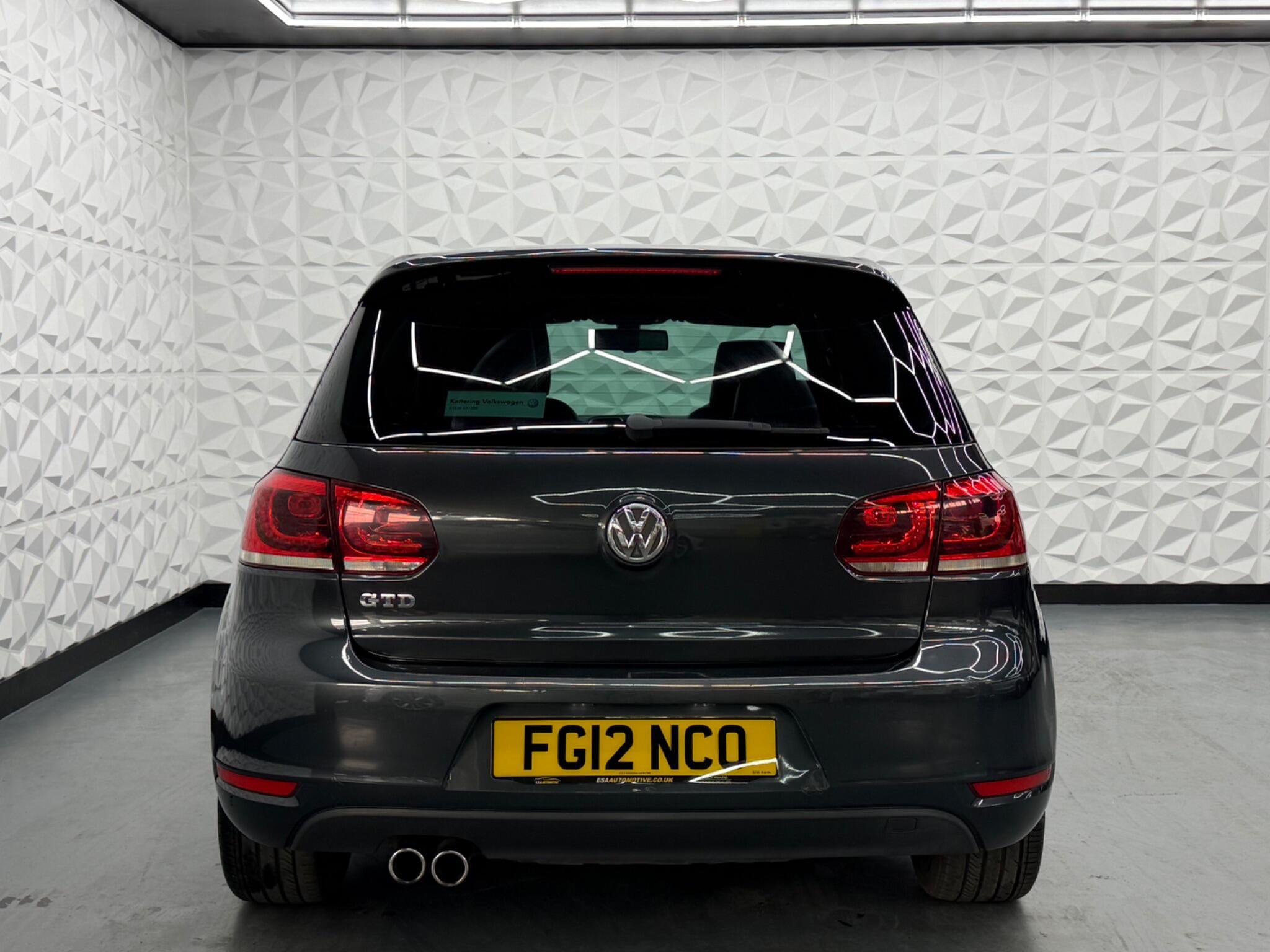 Volkswagen Golf - Image 10