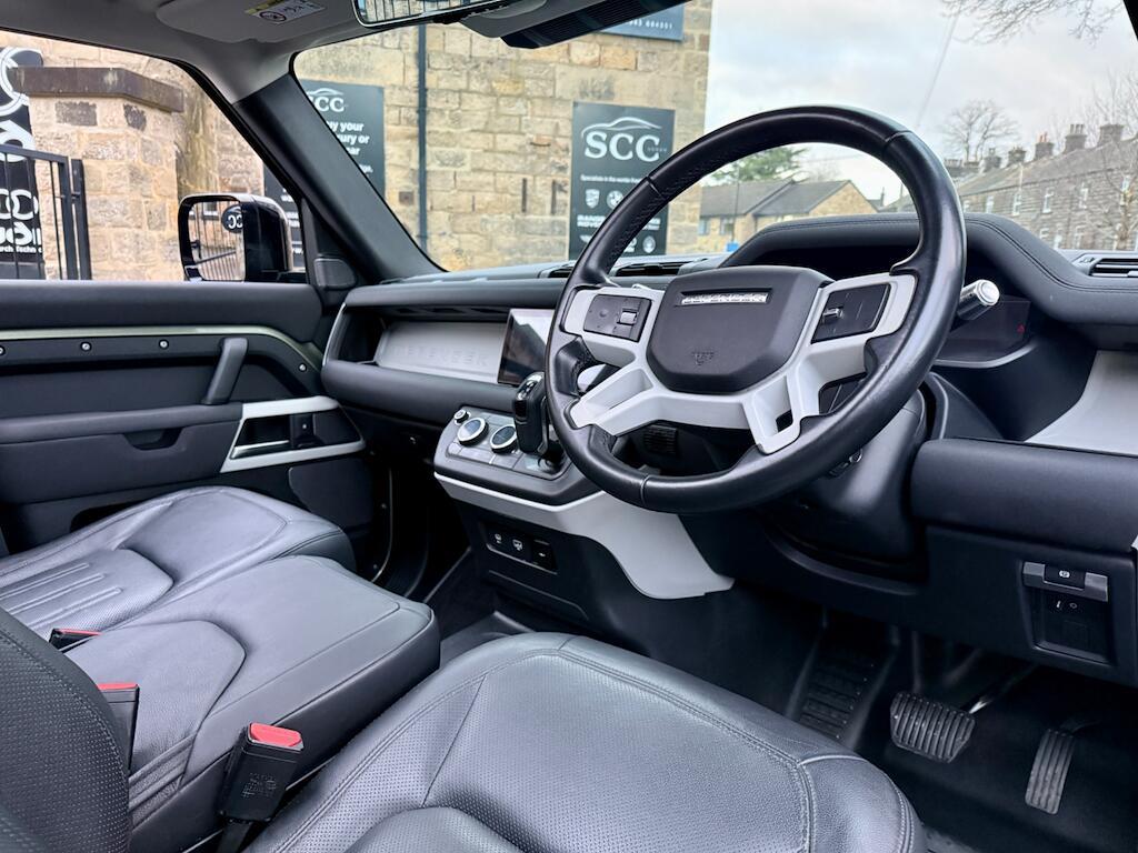 Land Rover Defender 90 - Image 21