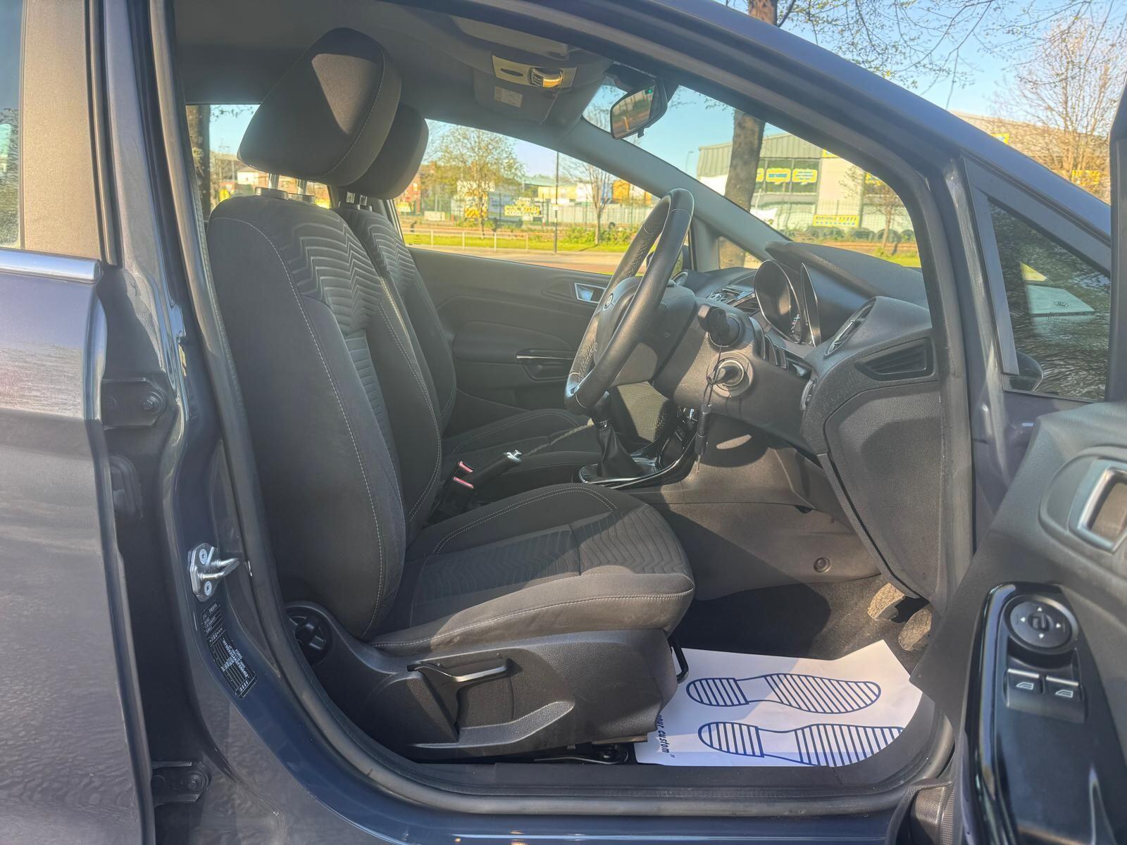 Ford Fiesta - Image 14