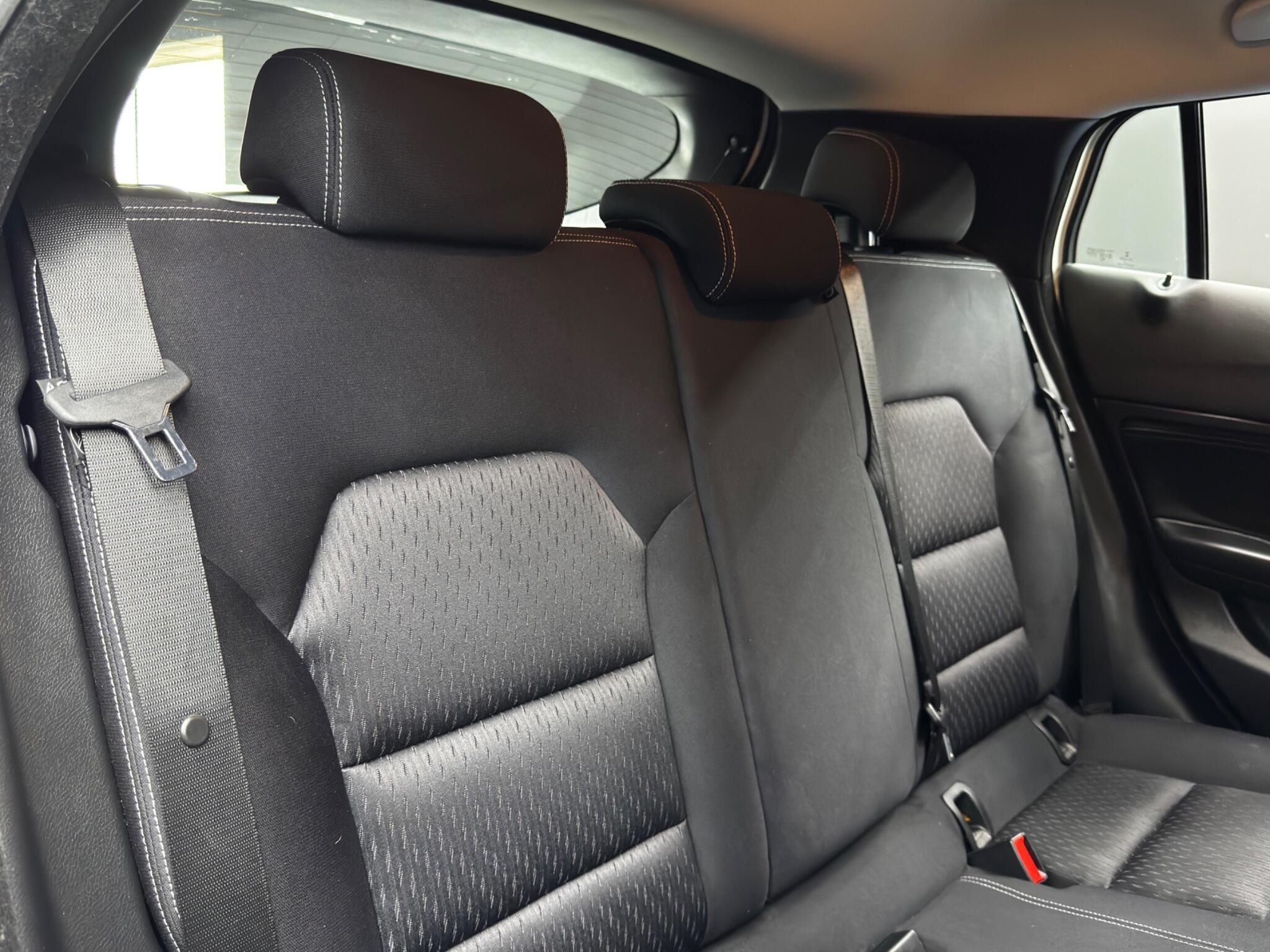 Infiniti Q30 - Image 15