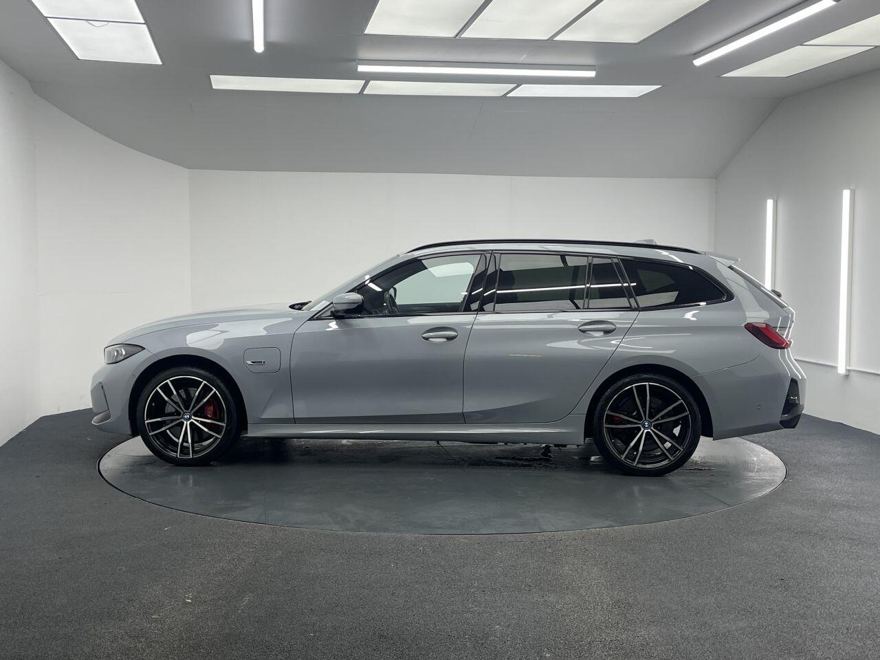 BMW 3 Series - Image 7