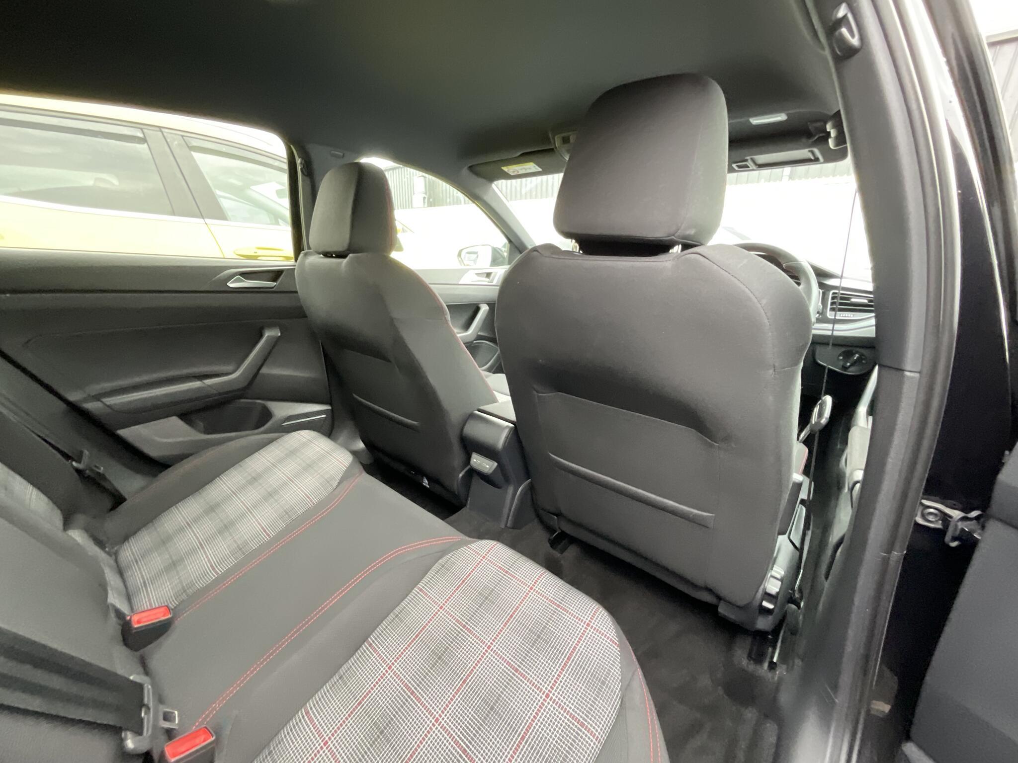 Volkswagen Polo - Image 10