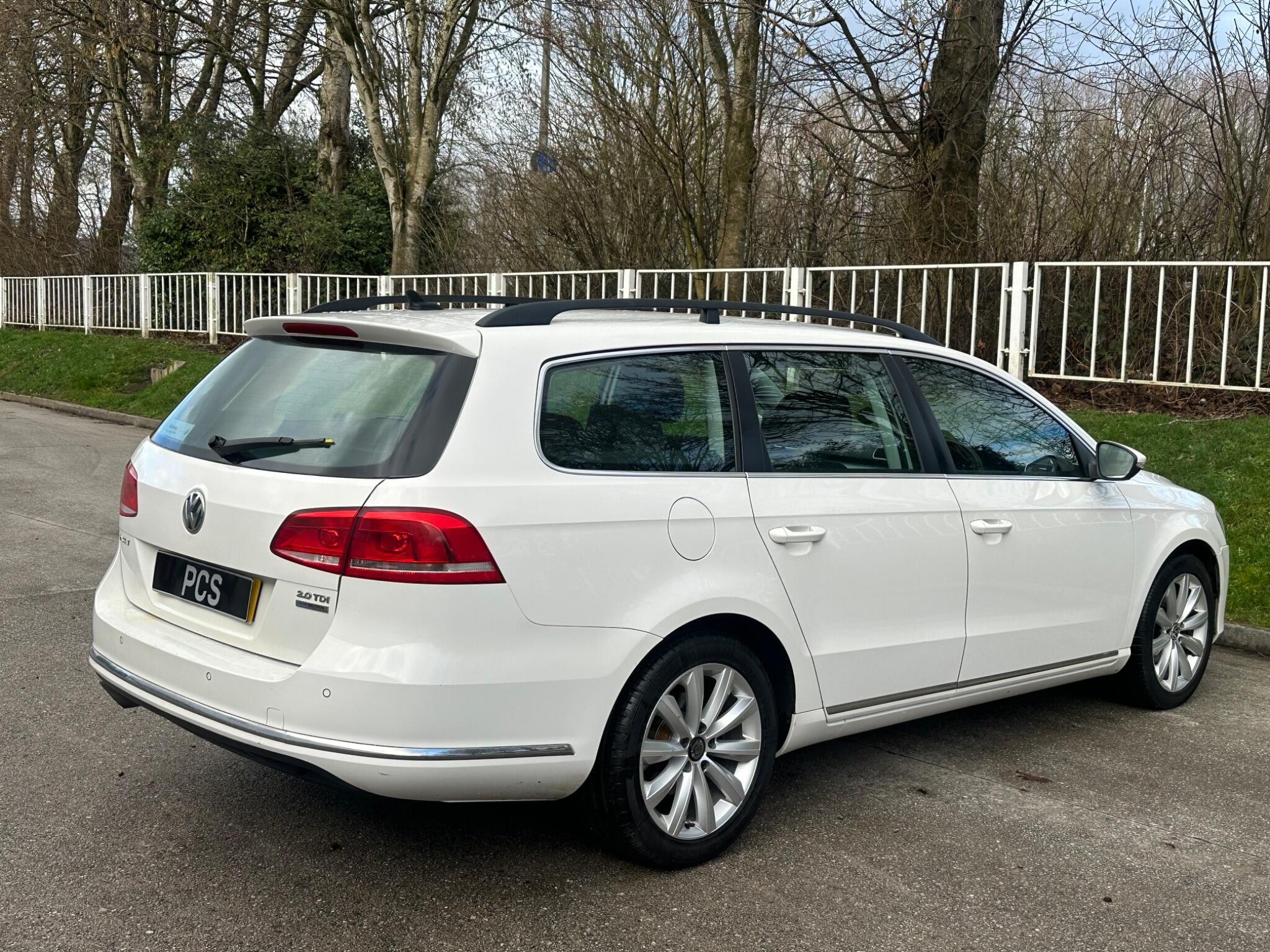 Volkswagen Passat - Image 19