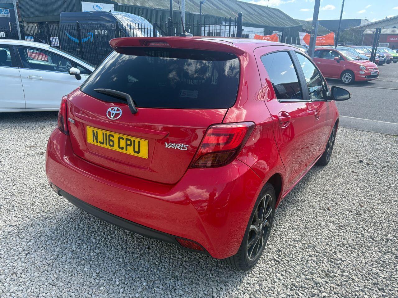Toyota Yaris - Image 6