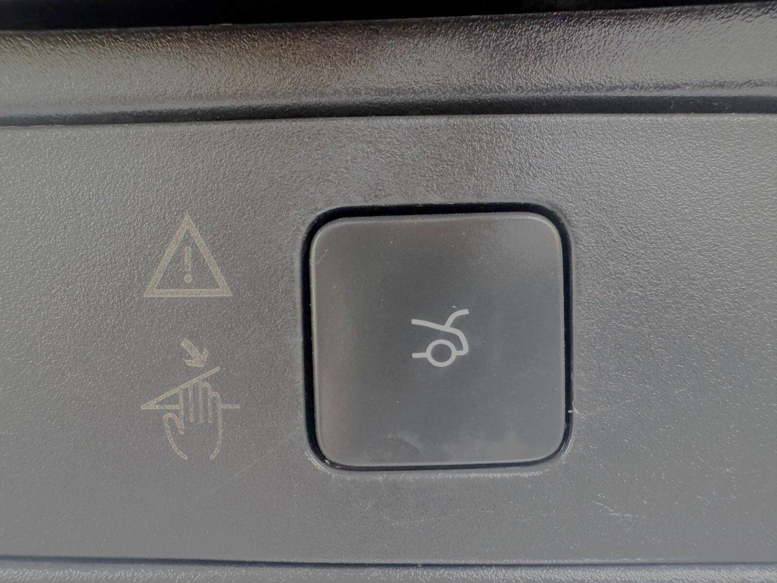 Citroen Grand C4 Picasso - Image 32