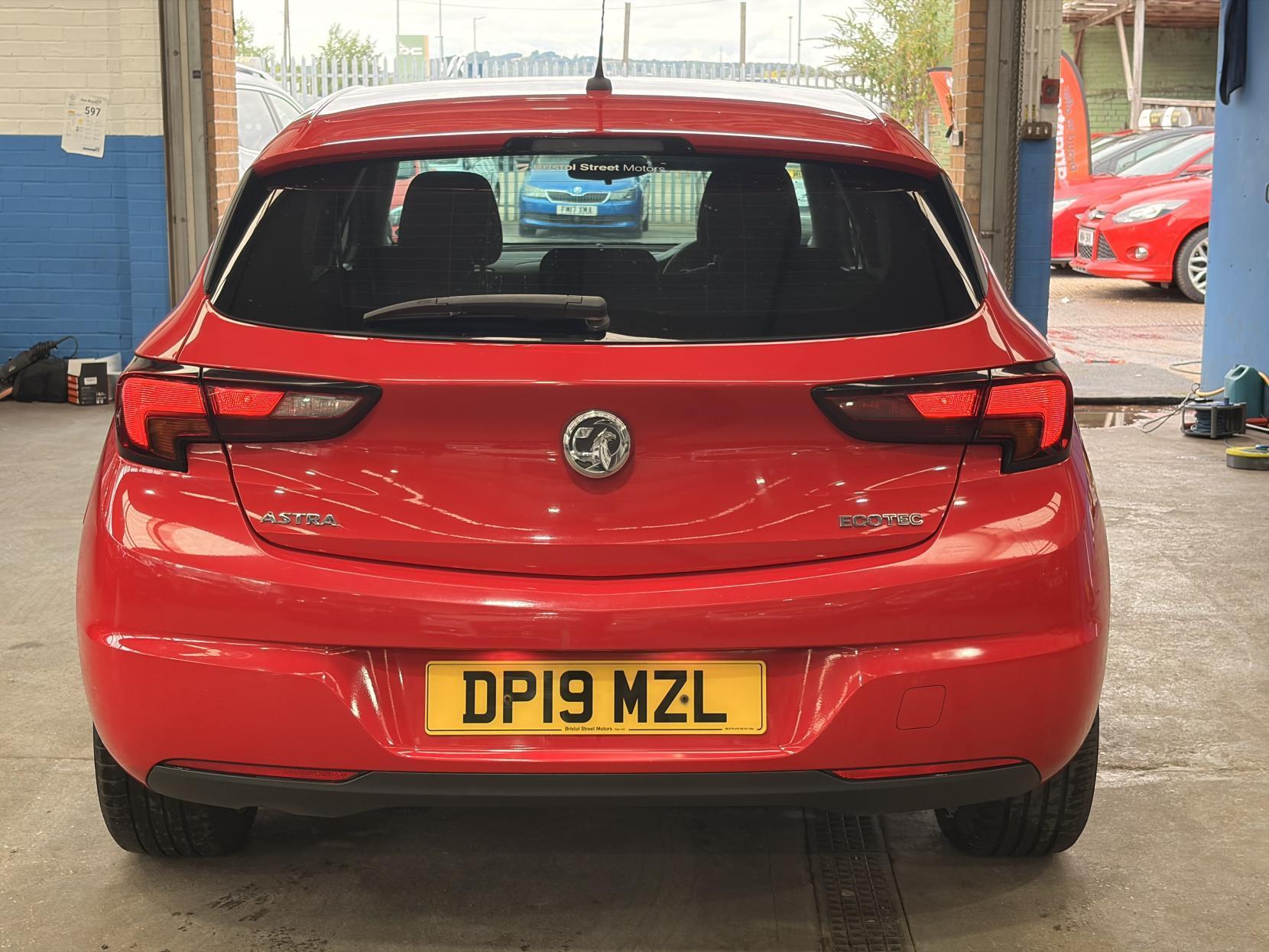 Vauxhall Astra - Image 7