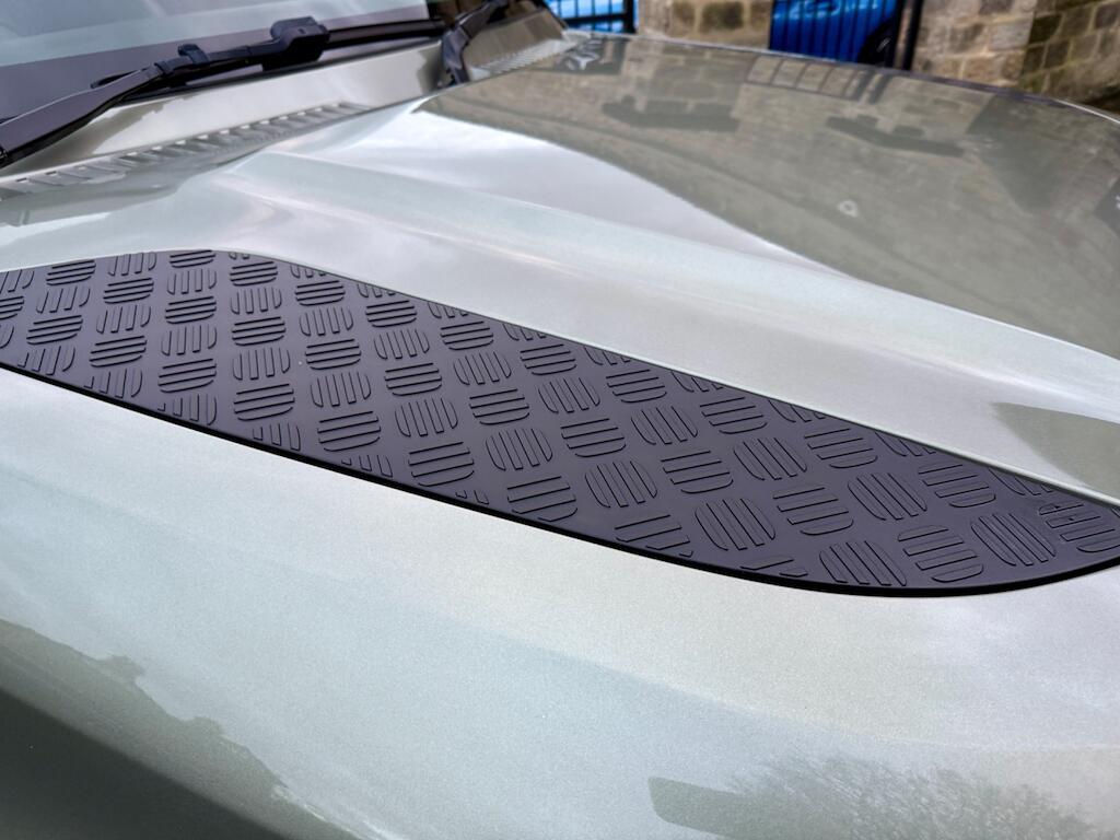 Land Rover Defender 90 - Image 12