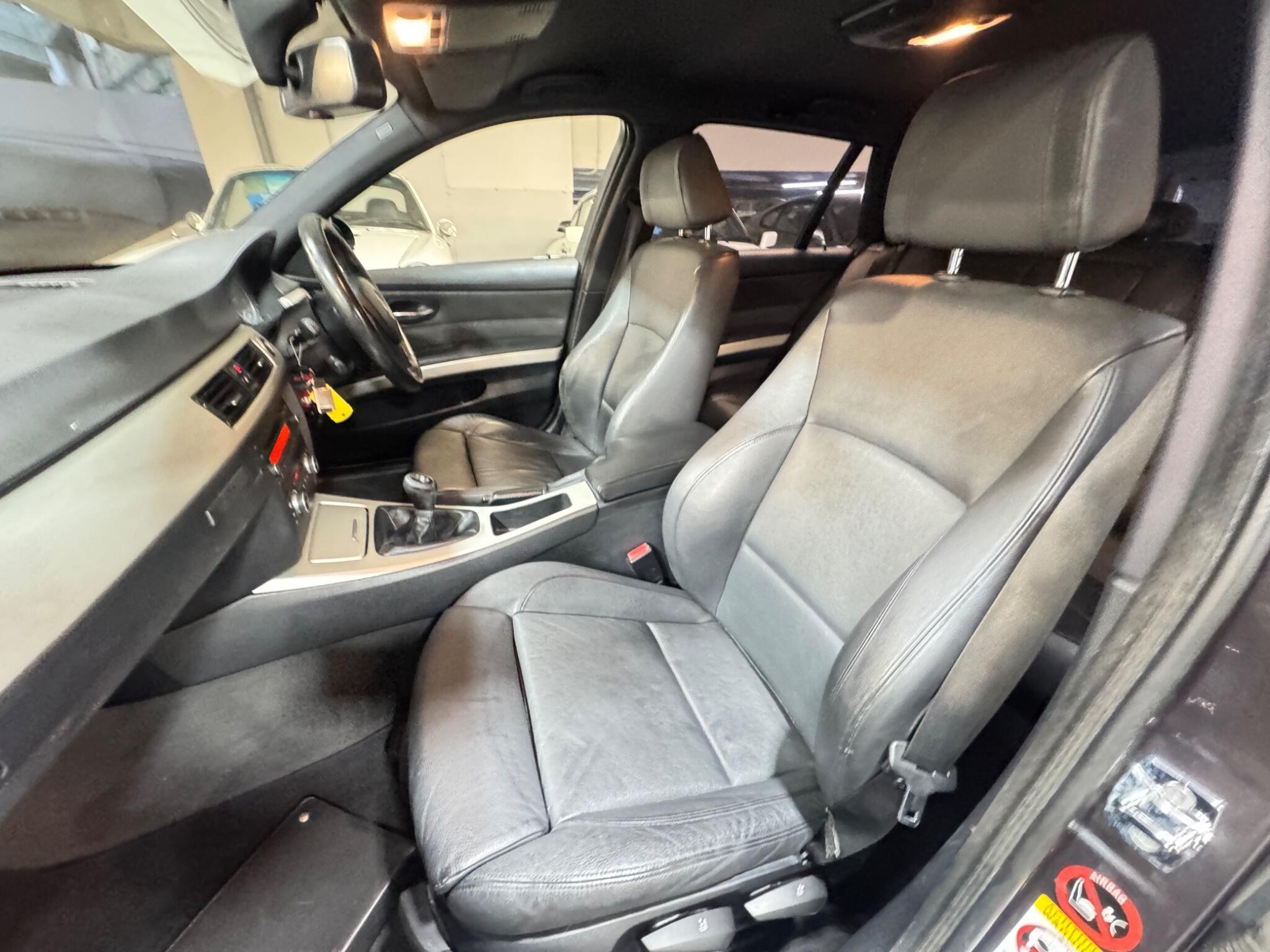 BMW 3 Series - Image 9