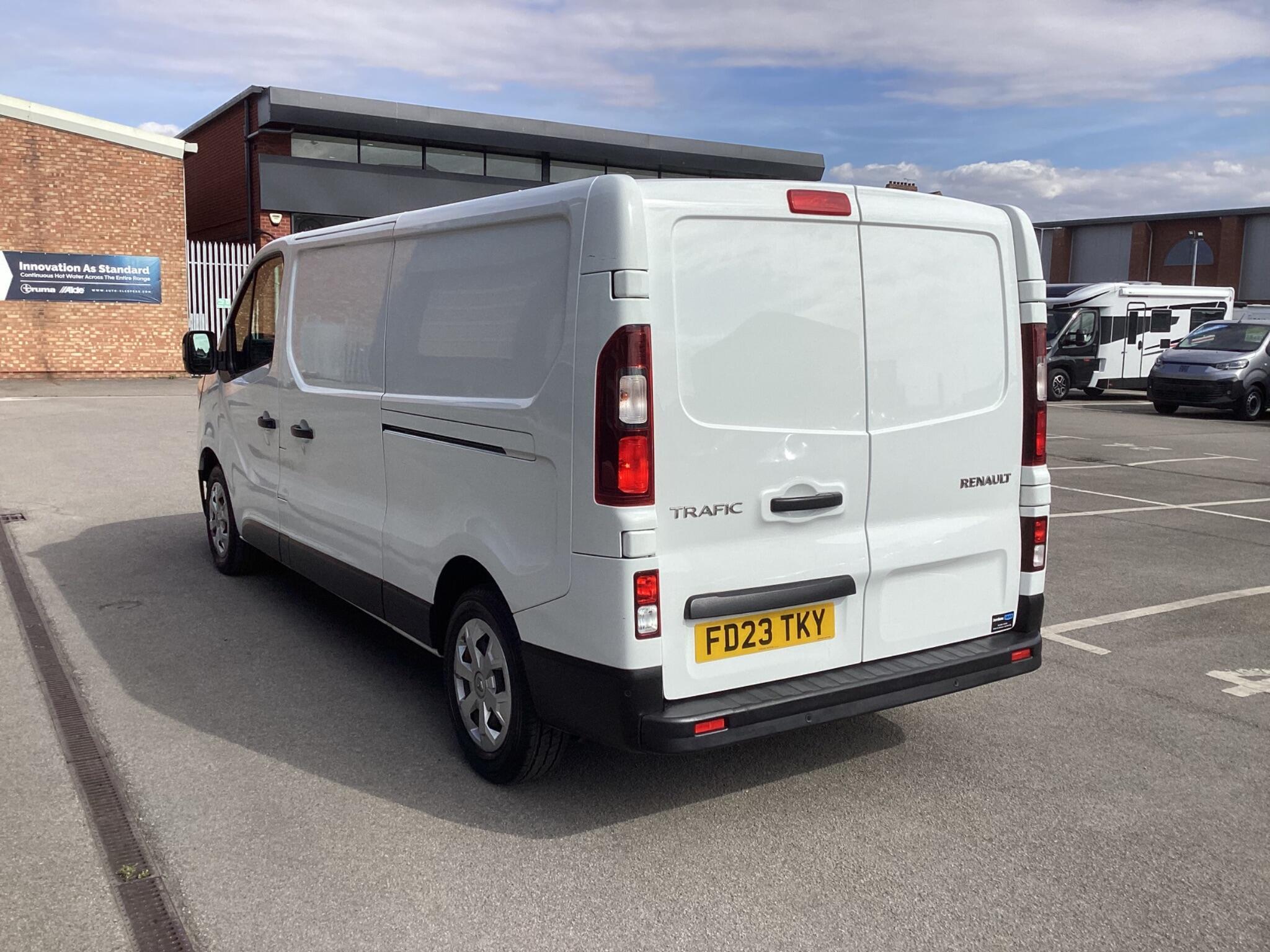 Renault Trafic - Image 5