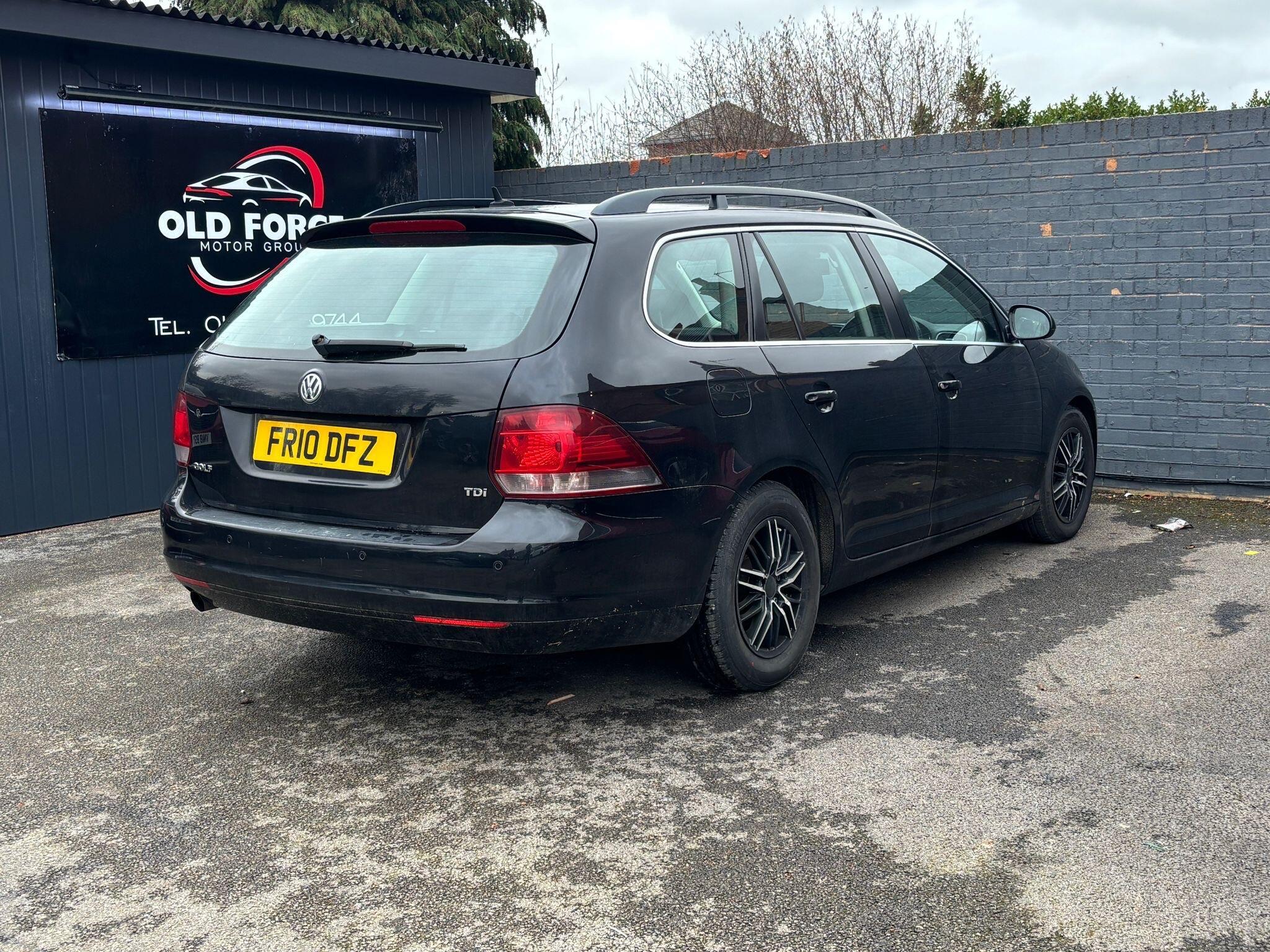 Volkswagen Golf - Image 8