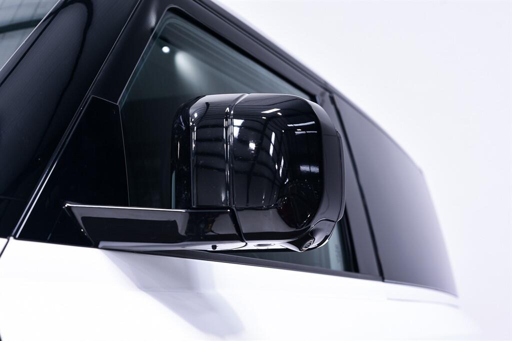 Land Rover Defender 90 - Image 9