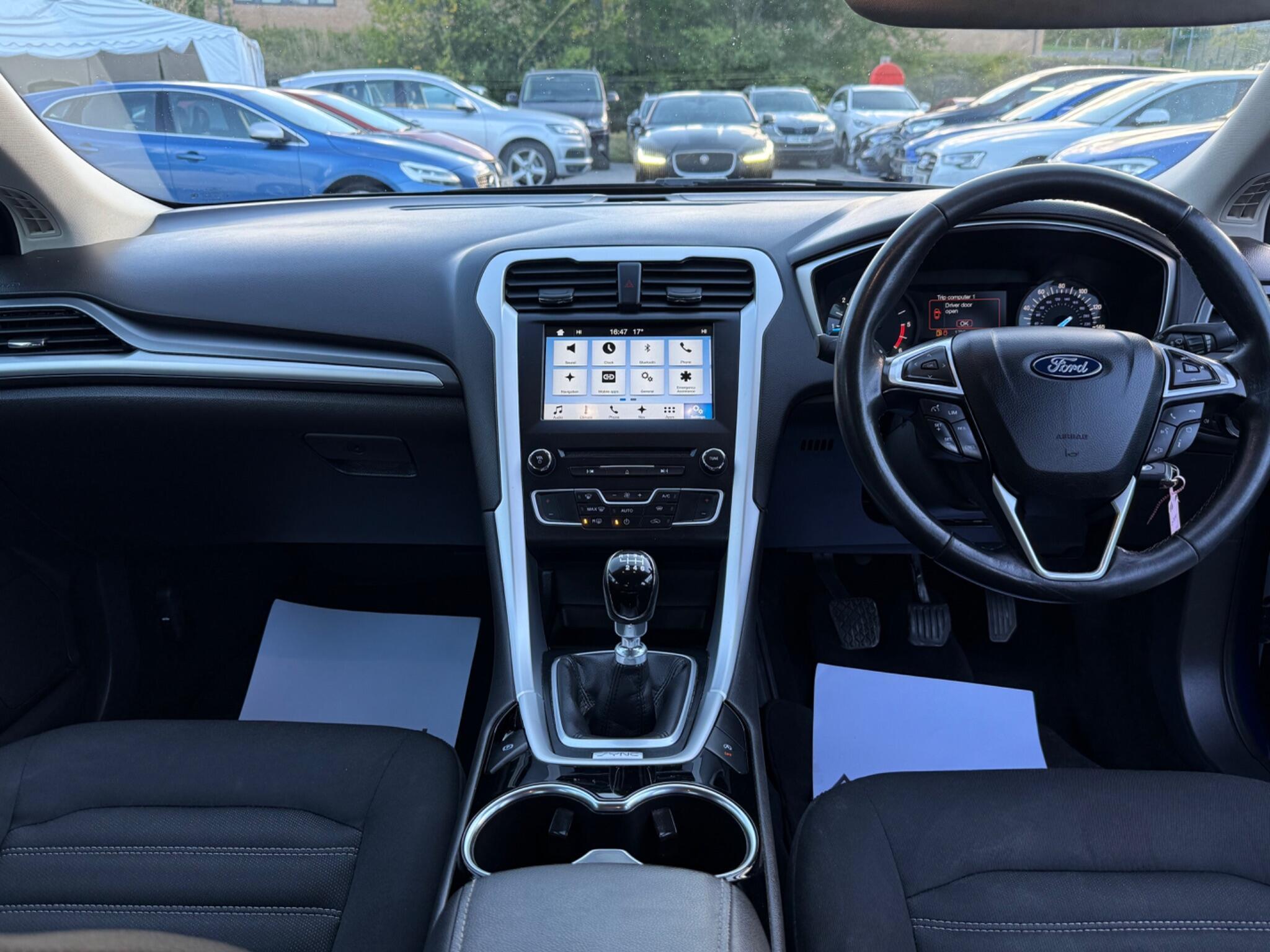 Ford Mondeo - Image 51