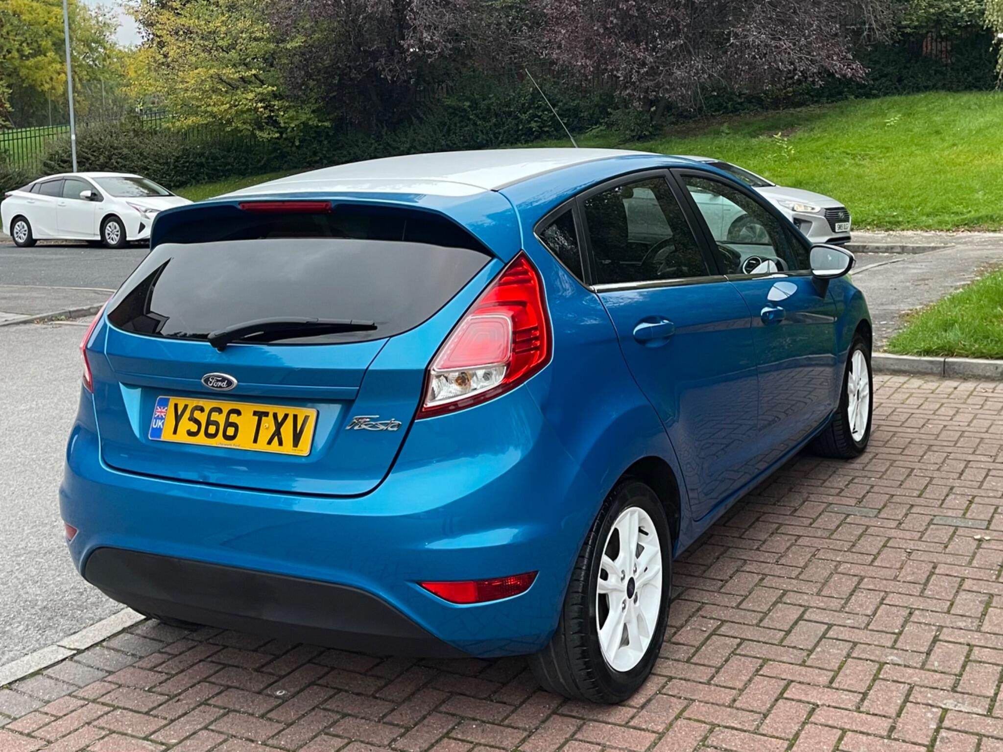 Ford Fiesta - Image 11