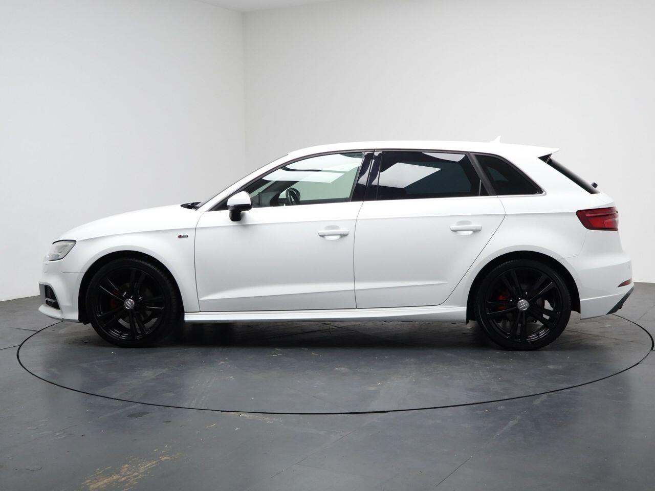 Audi A3 - Image 8