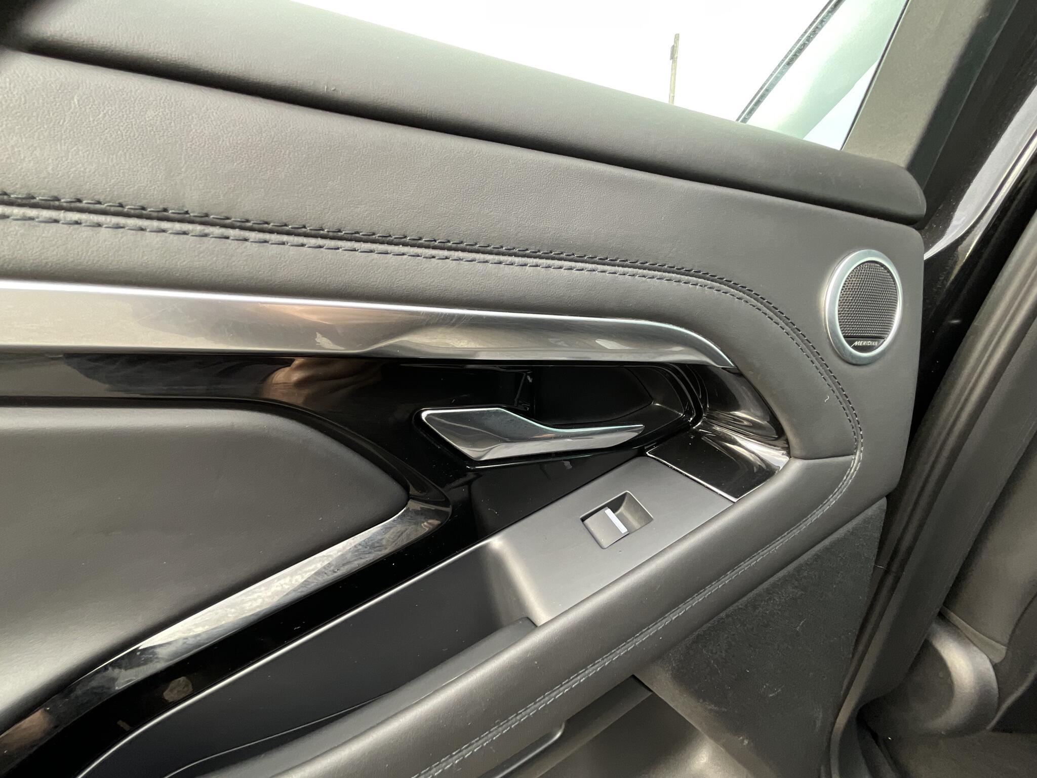 Land Rover Range Rover Evoque - Image 18