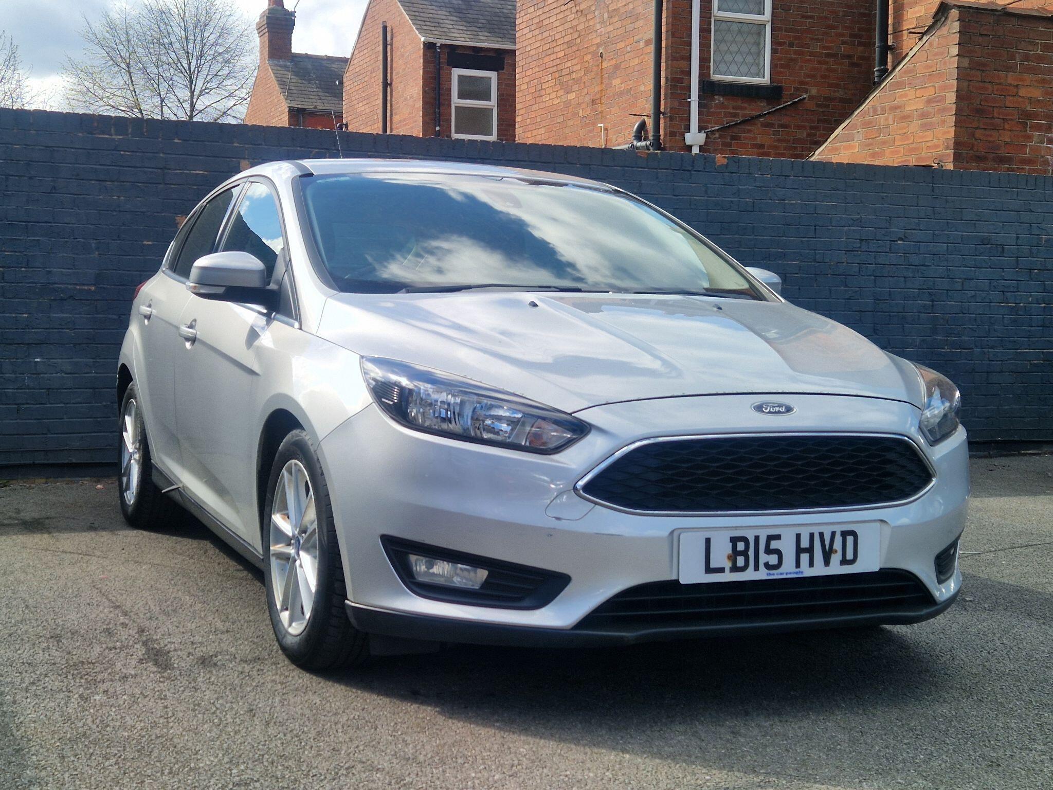 Ford Focus - Image 12